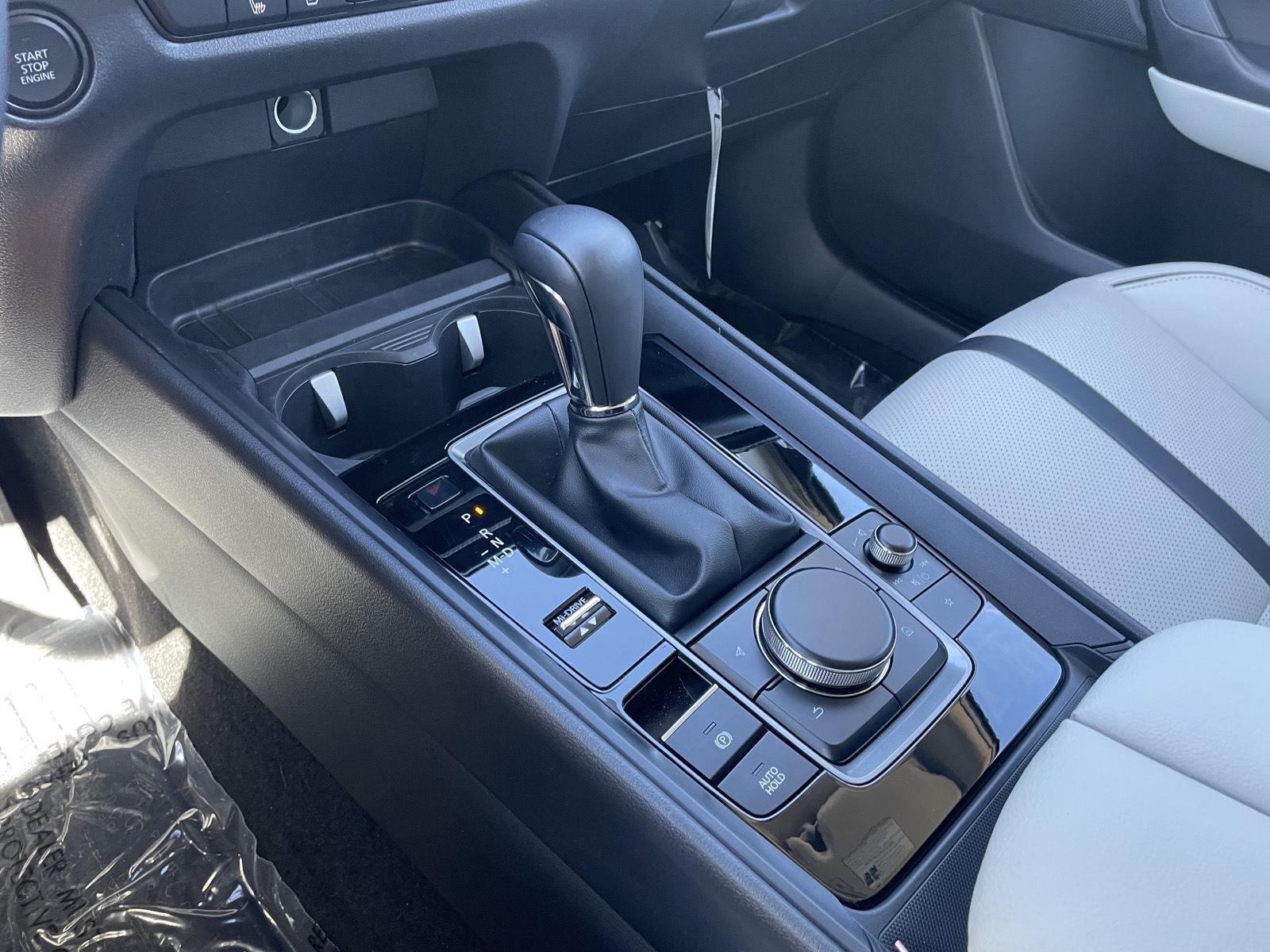 Vehicle photo 29