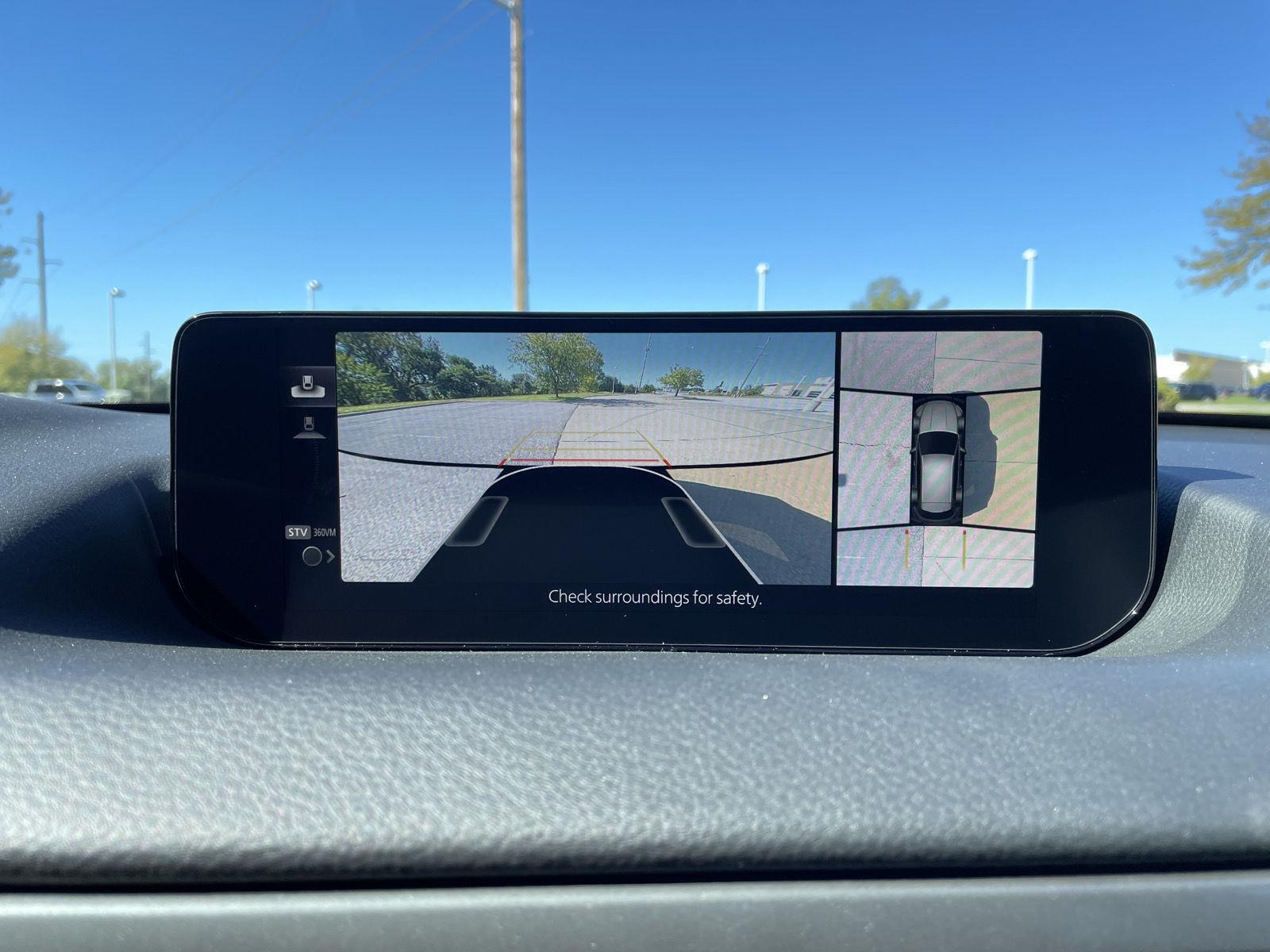 Vehicle photo 25
