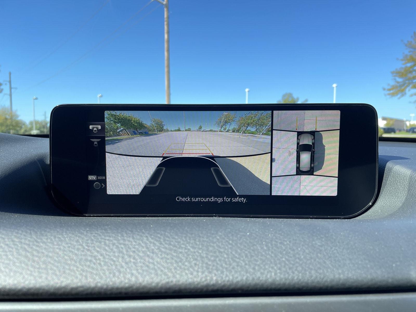 Vehicle photo 26