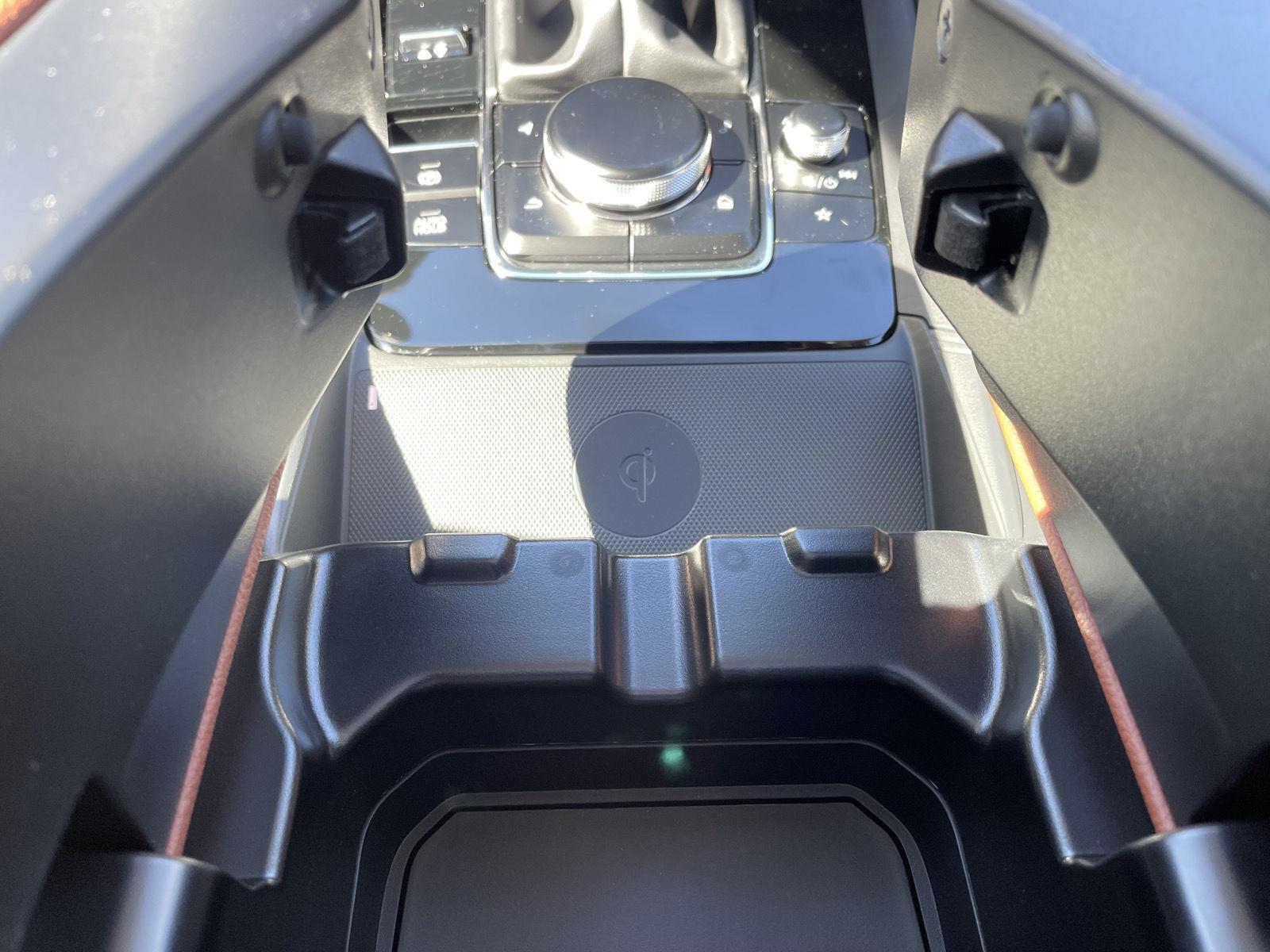 Vehicle photo 34