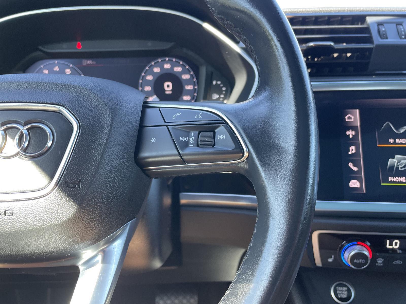 Vehicle photo 14