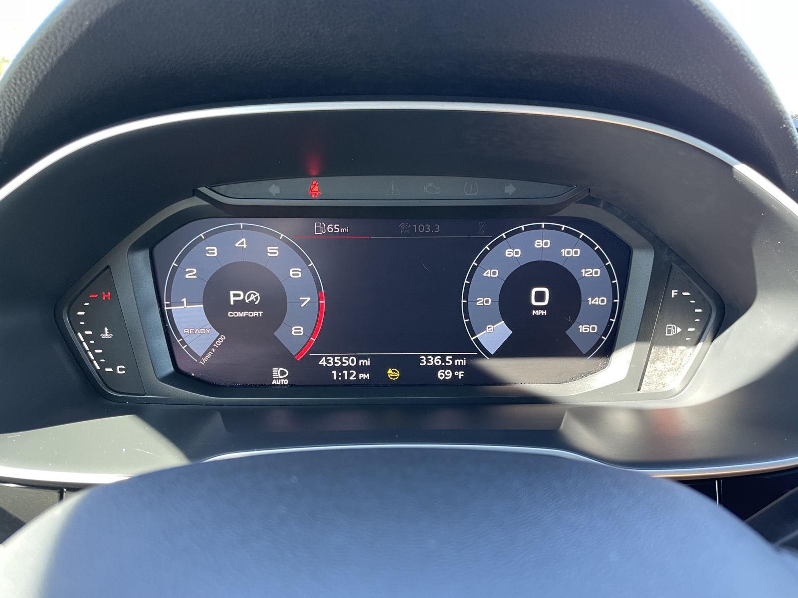 Vehicle photo 15