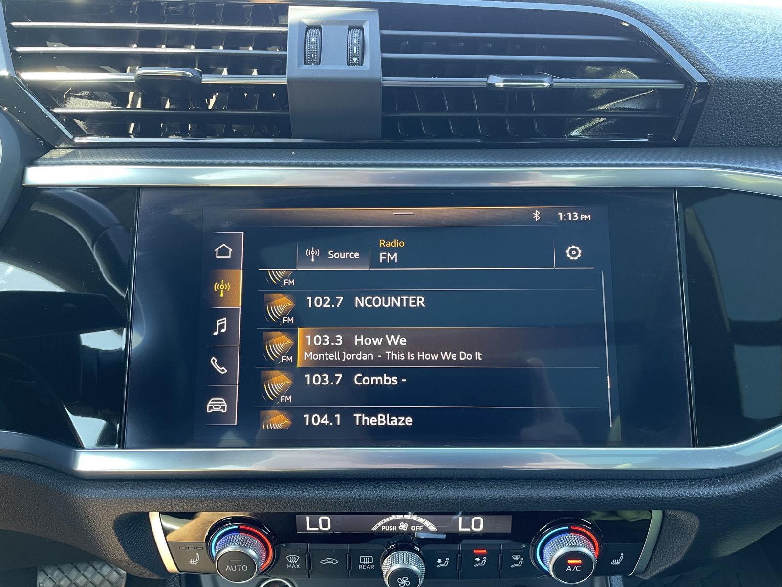 Vehicle photo 25