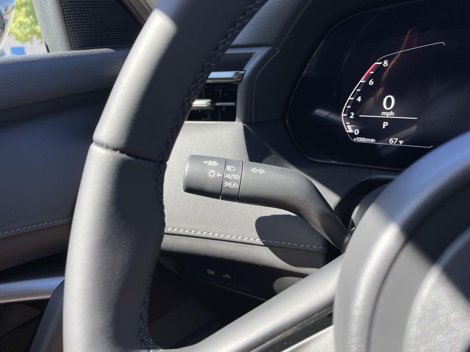 Vehicle photo 16