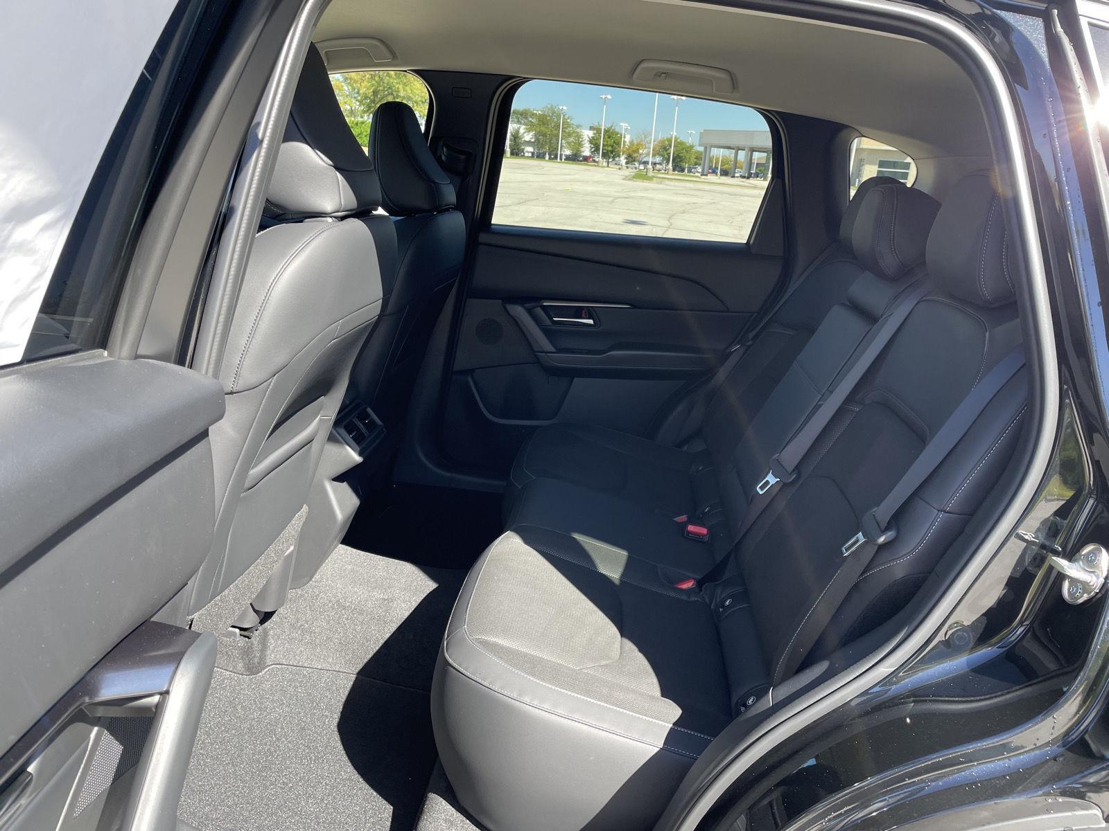 Vehicle photo 20