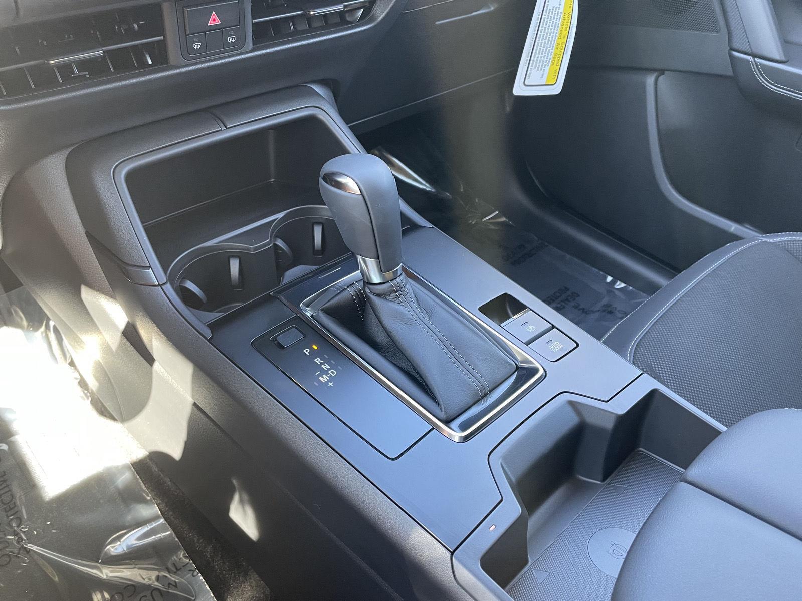 Vehicle photo 27