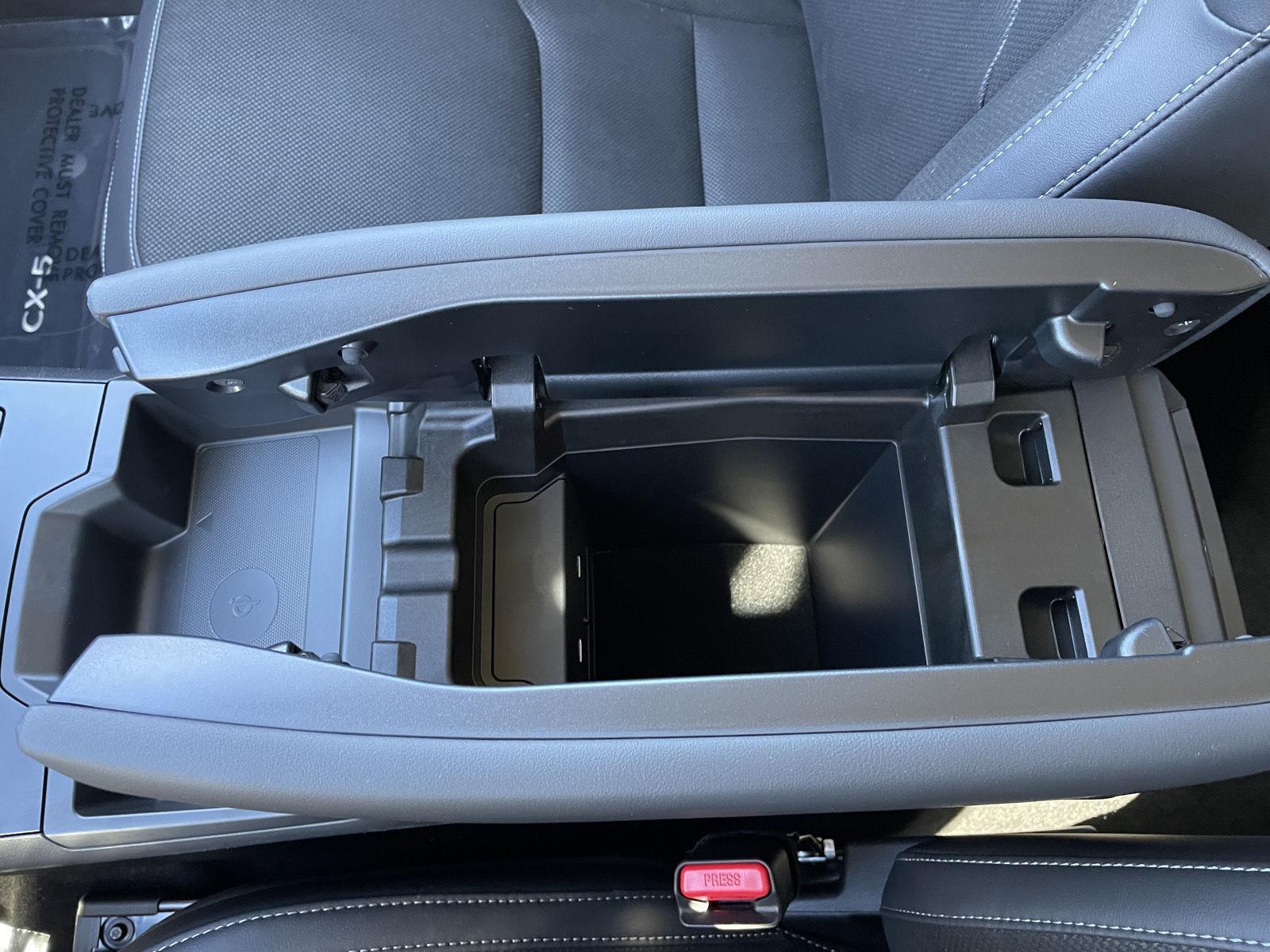 Vehicle photo 29