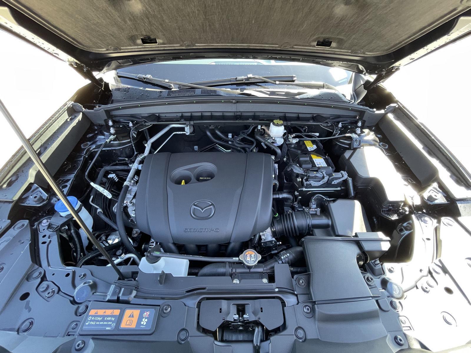 Vehicle photo 32
