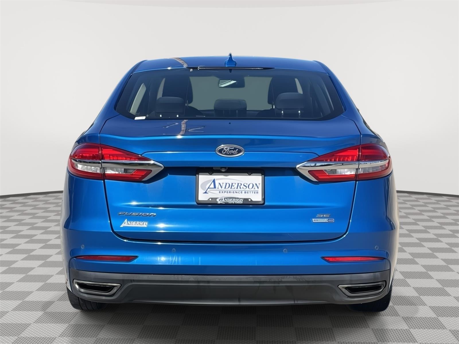 Vehicle photo 8