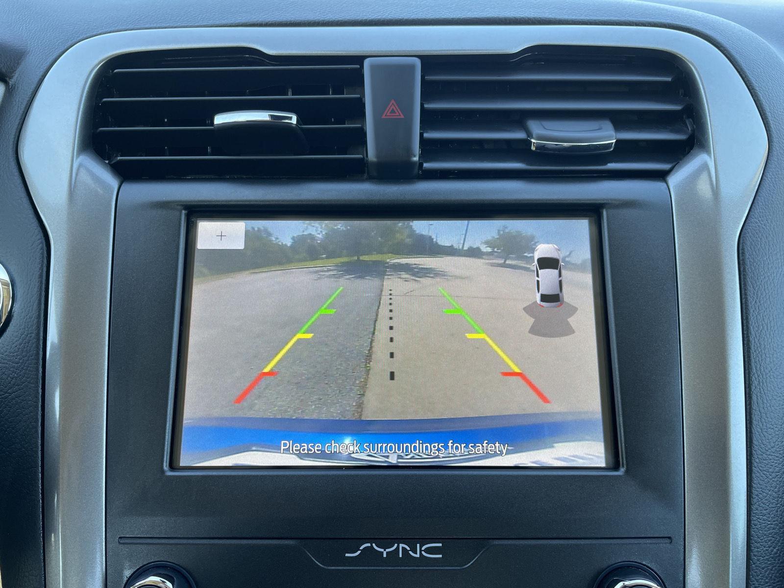 Vehicle photo 22
