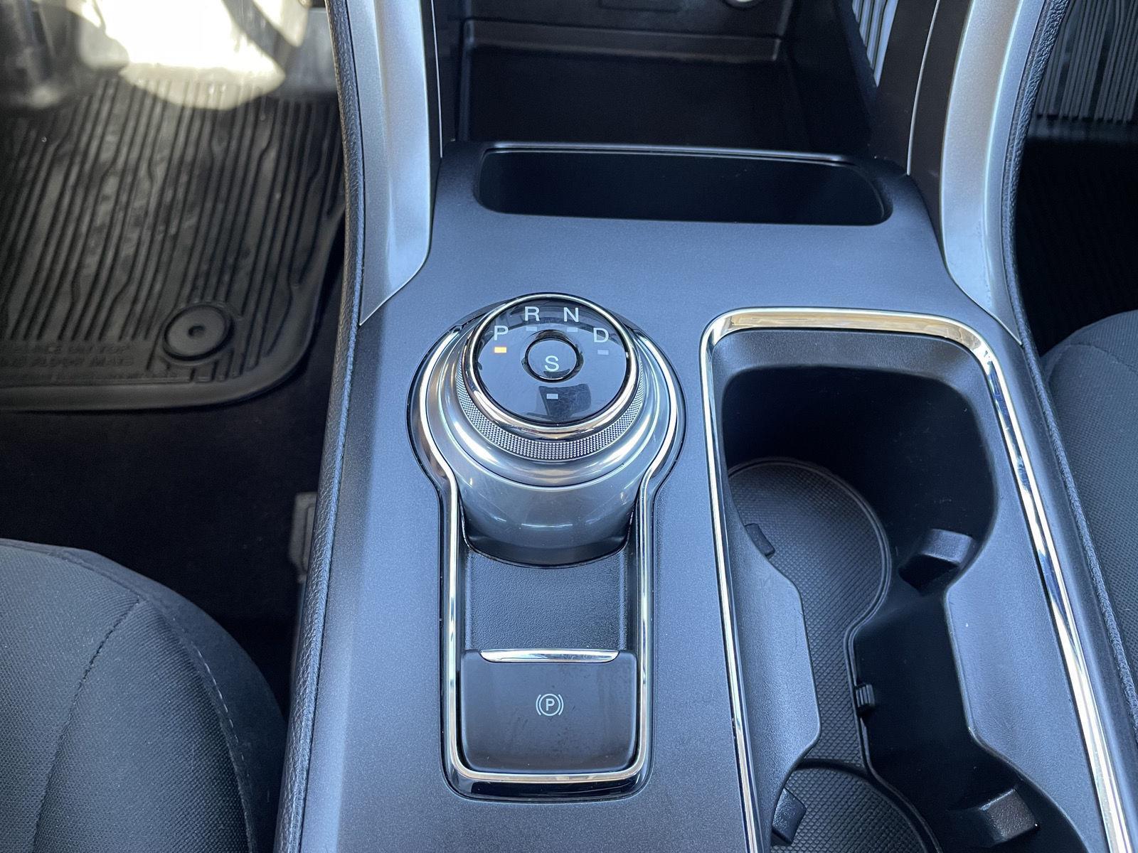 Vehicle photo 28