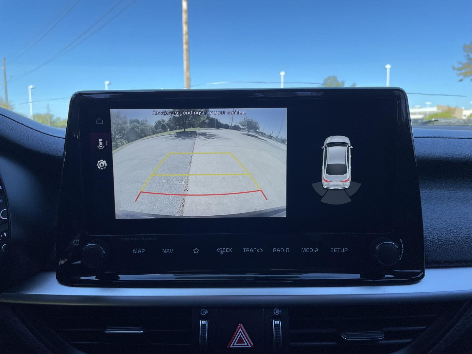 Vehicle photo 22