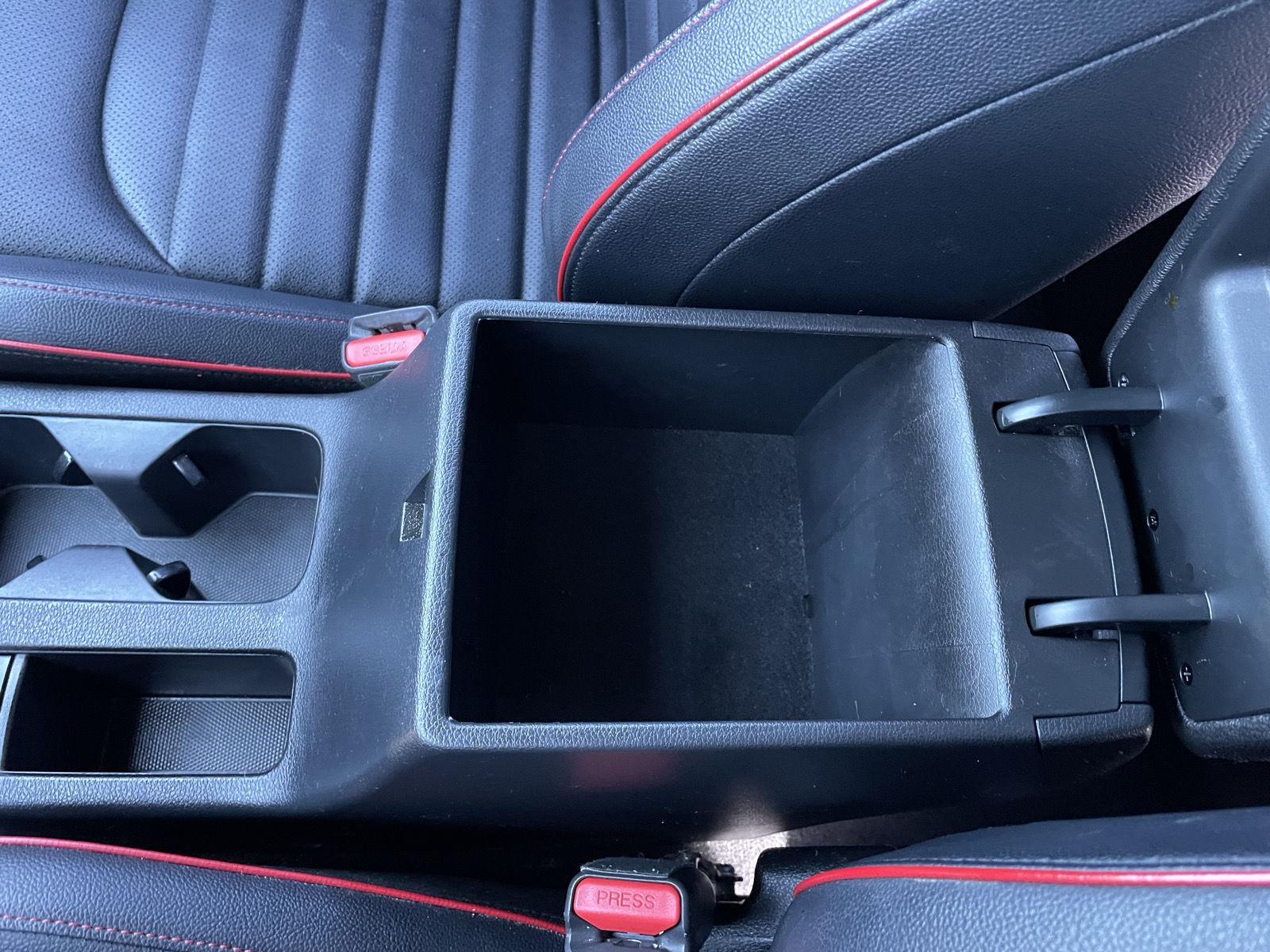 Vehicle photo 31
