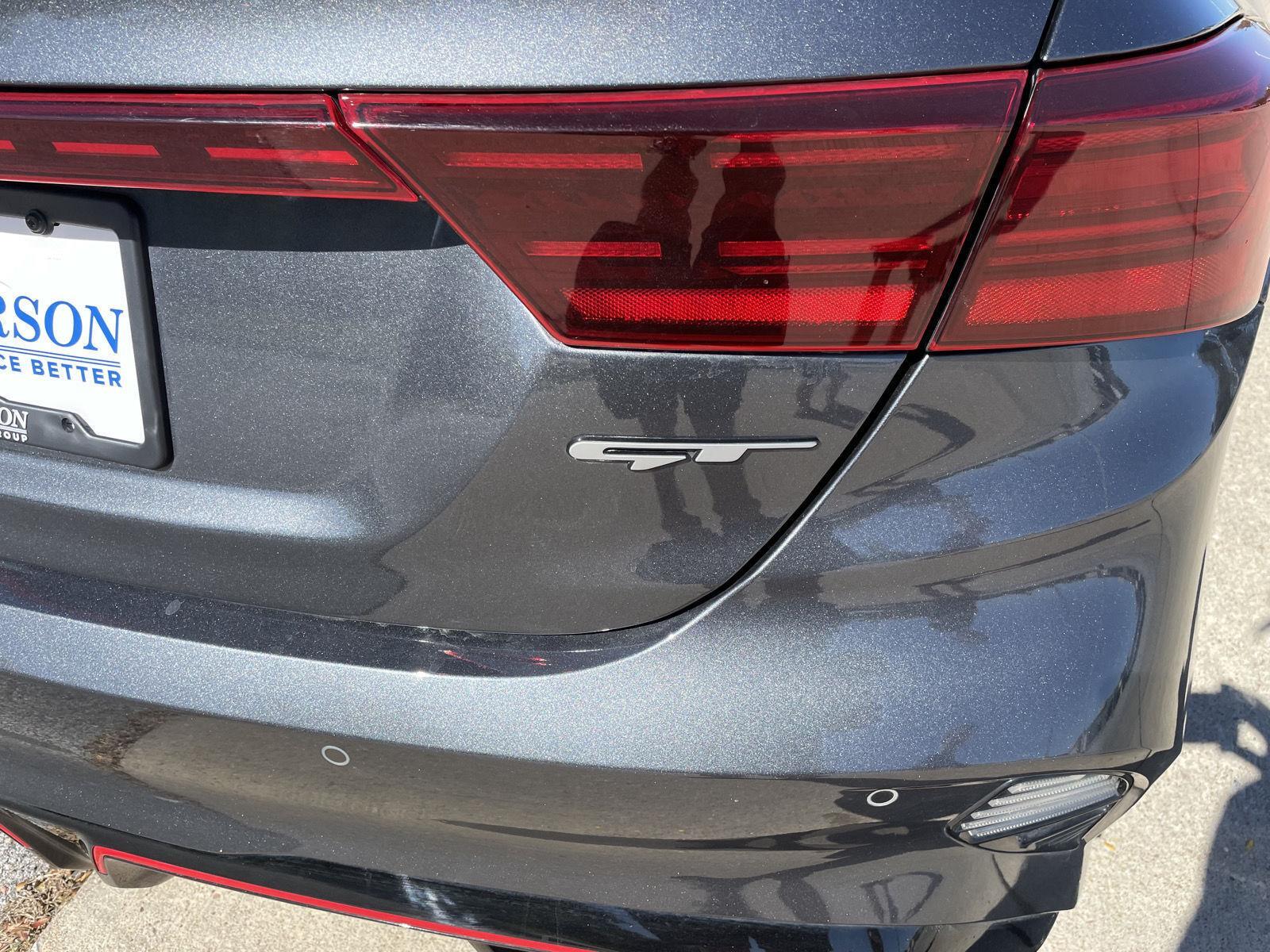 Vehicle photo 37