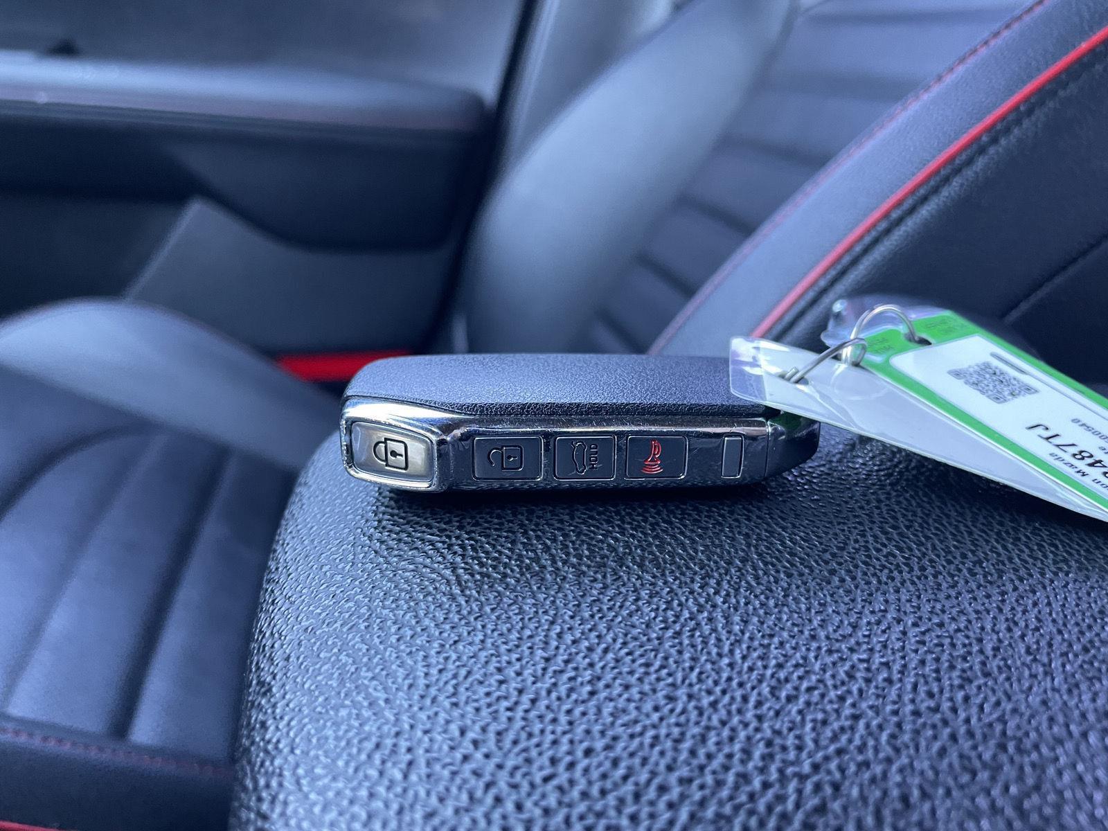 Vehicle photo 38