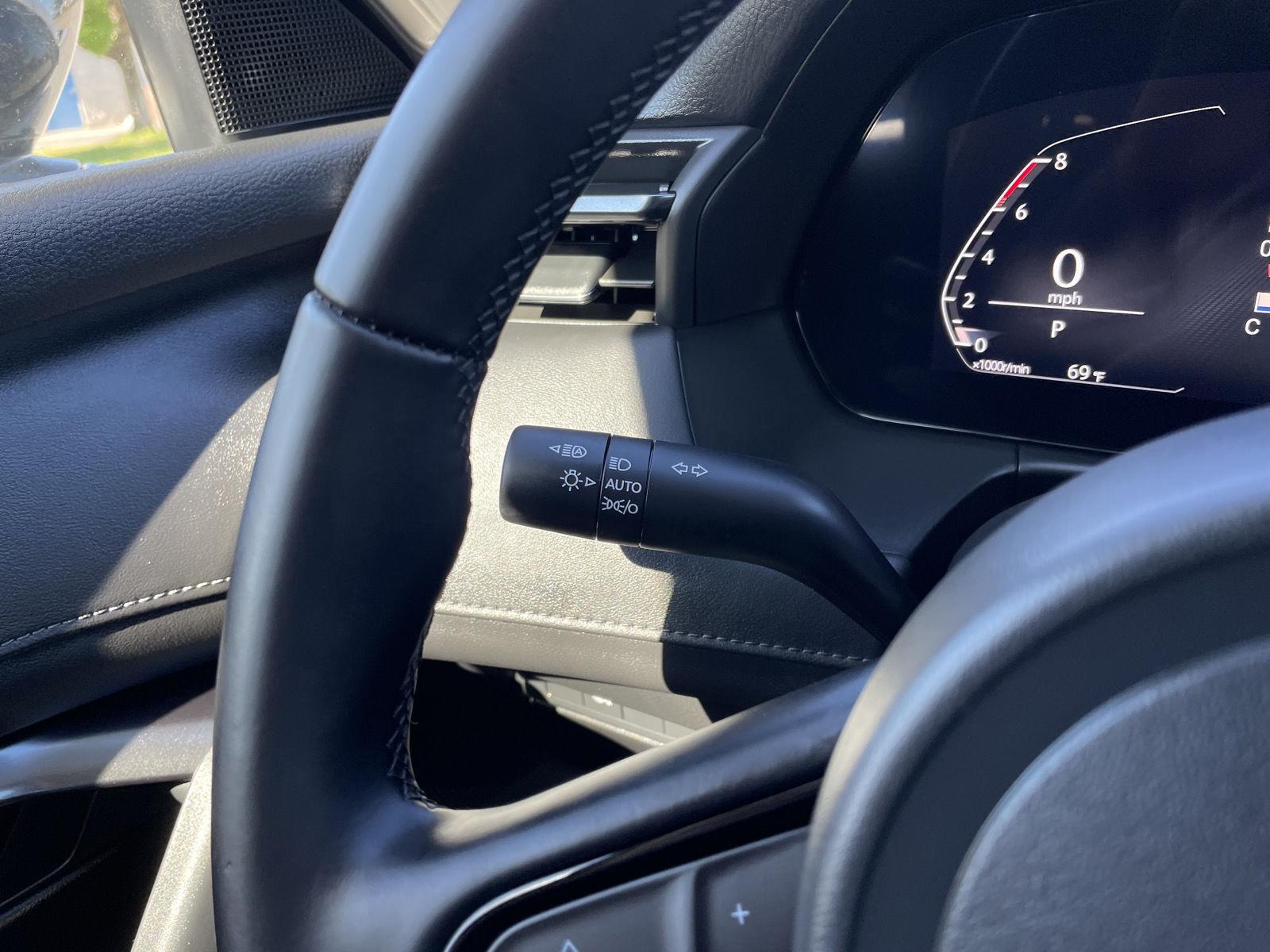 Vehicle photo 16