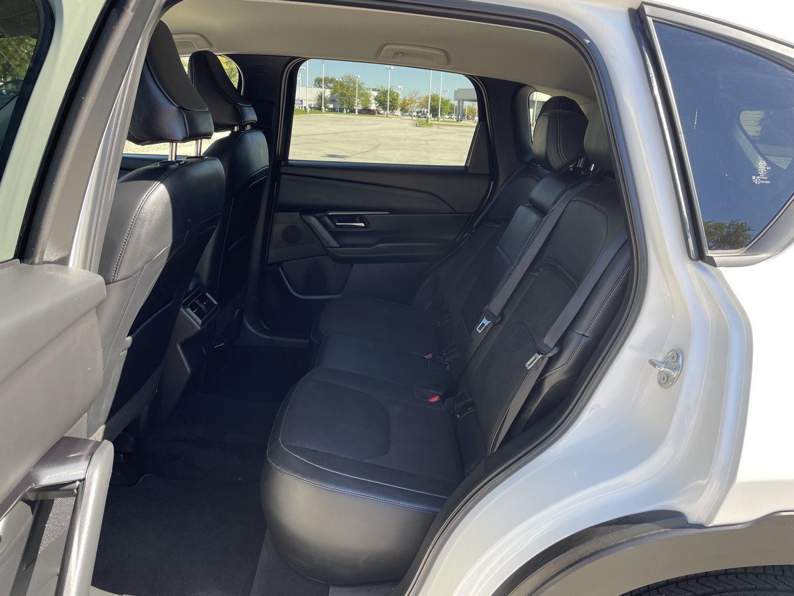 Vehicle photo 20