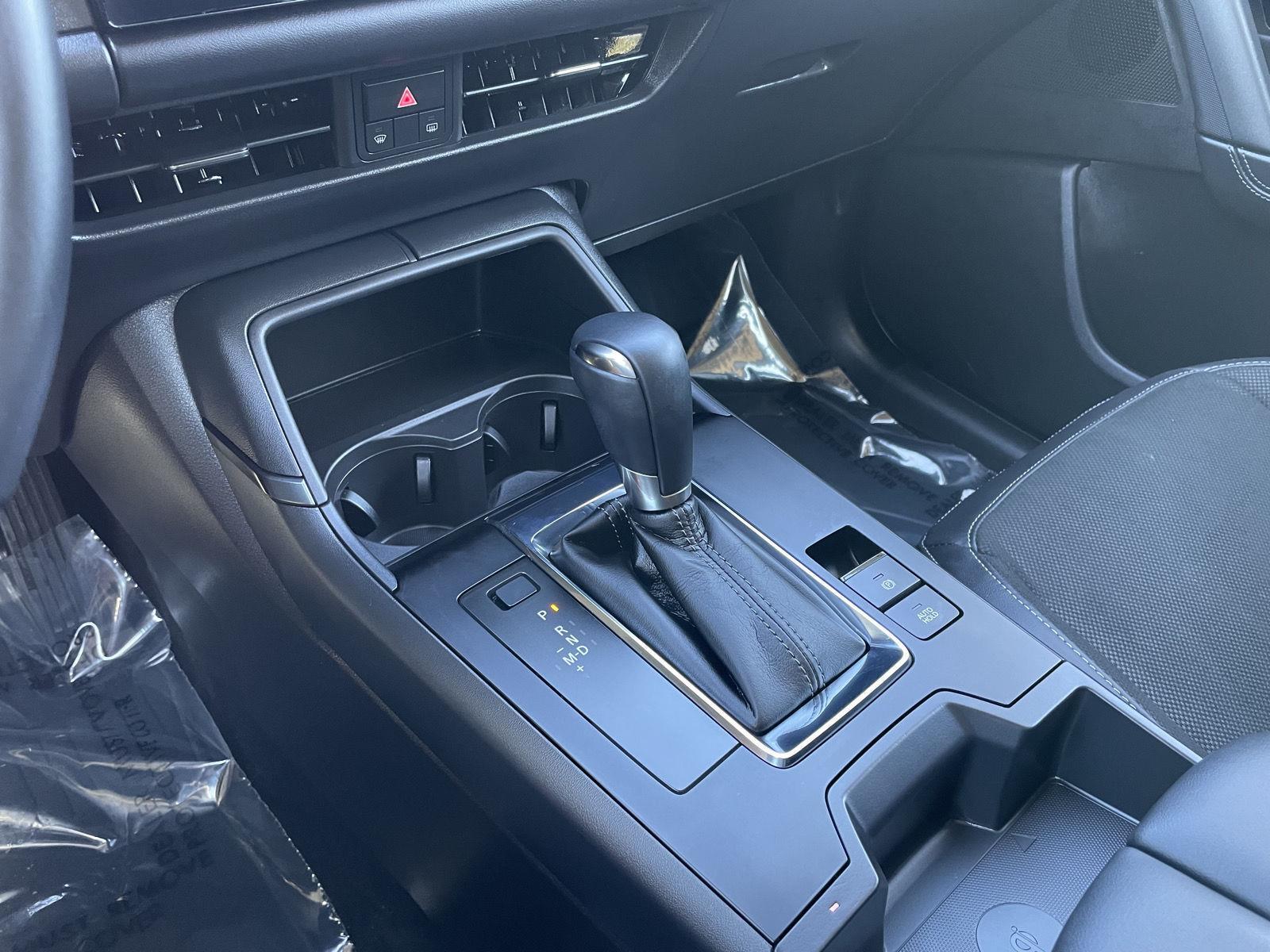 Vehicle photo 27