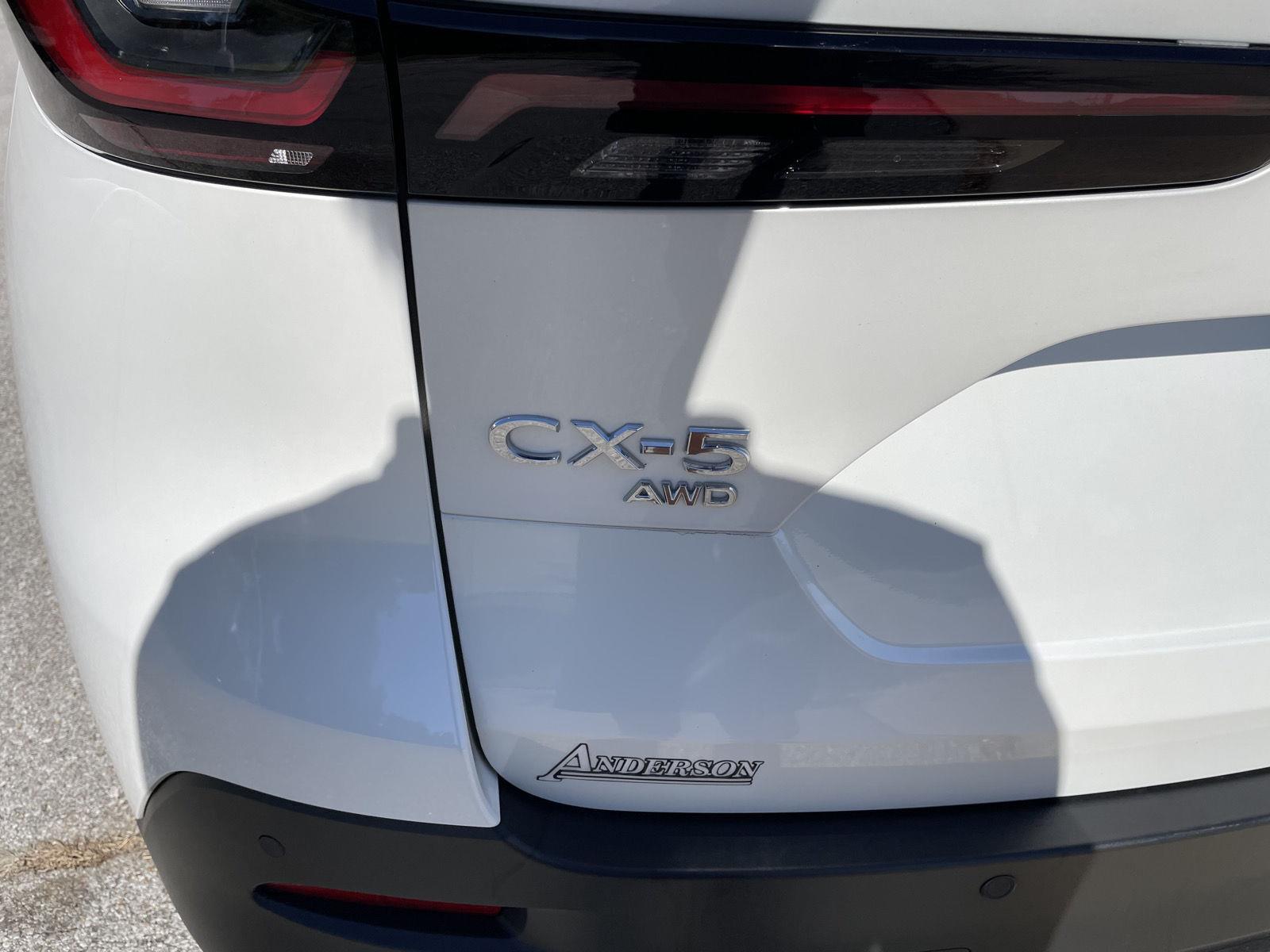 Vehicle photo 34