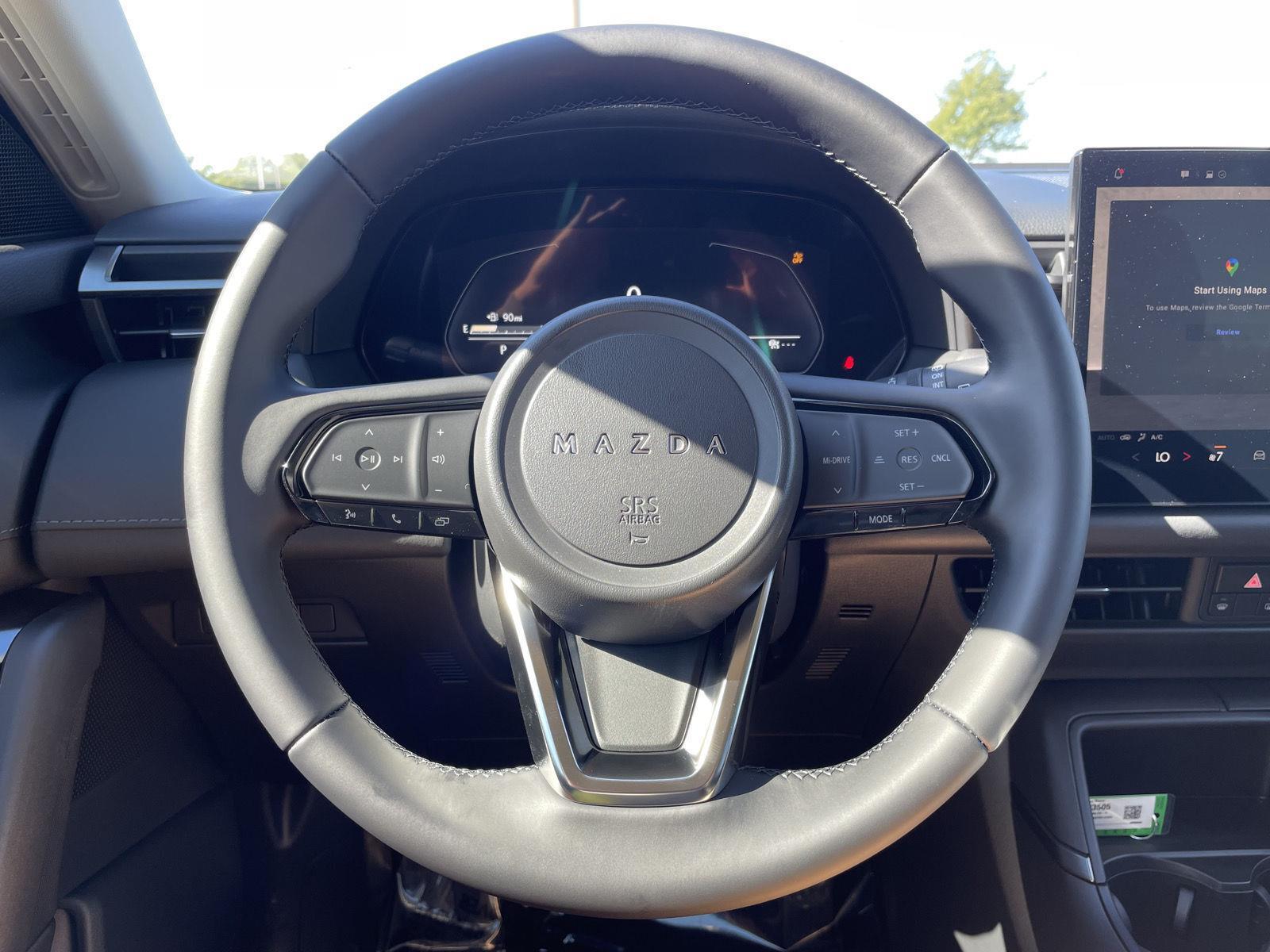 Vehicle photo 12