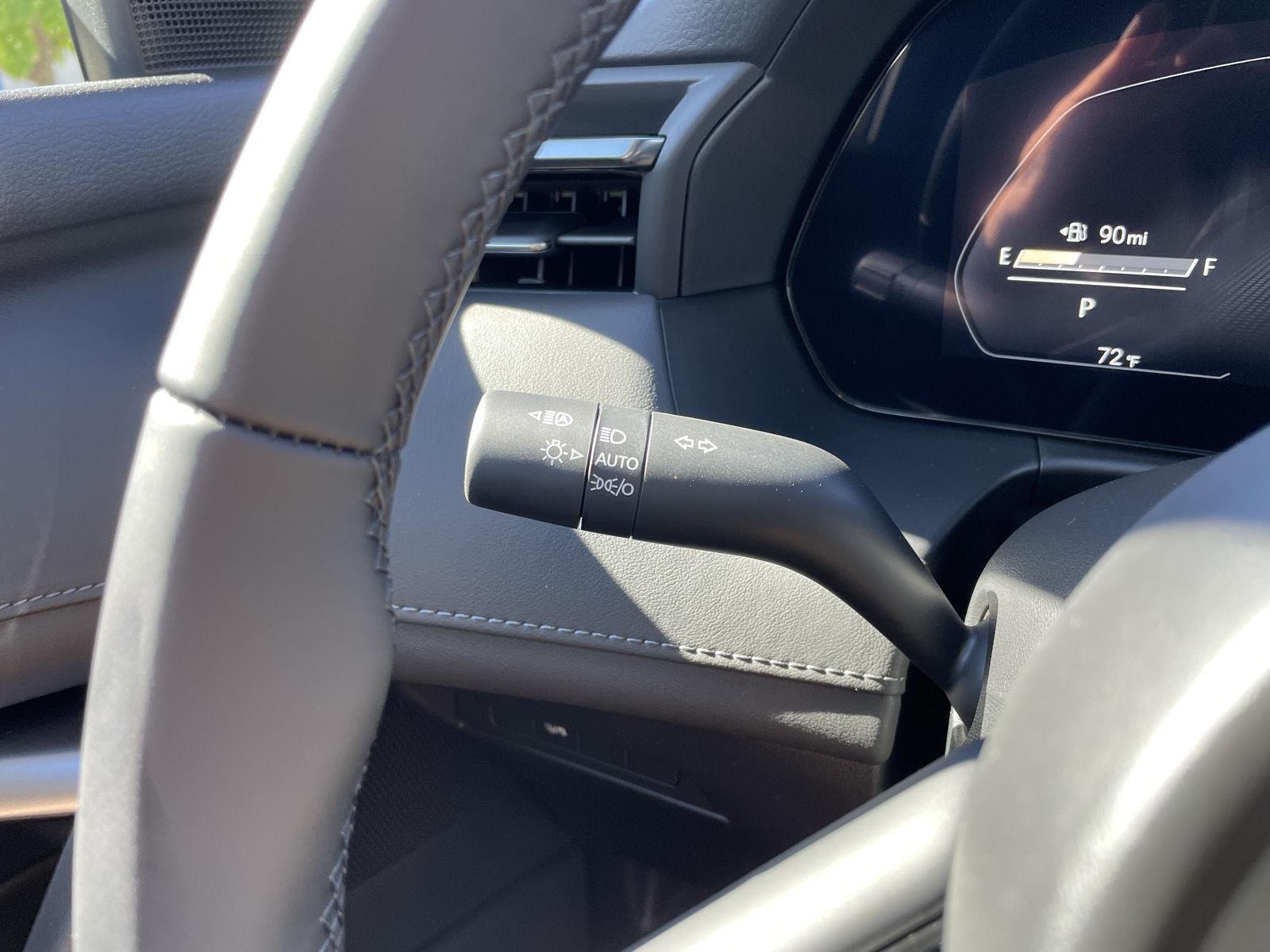 Vehicle photo 16