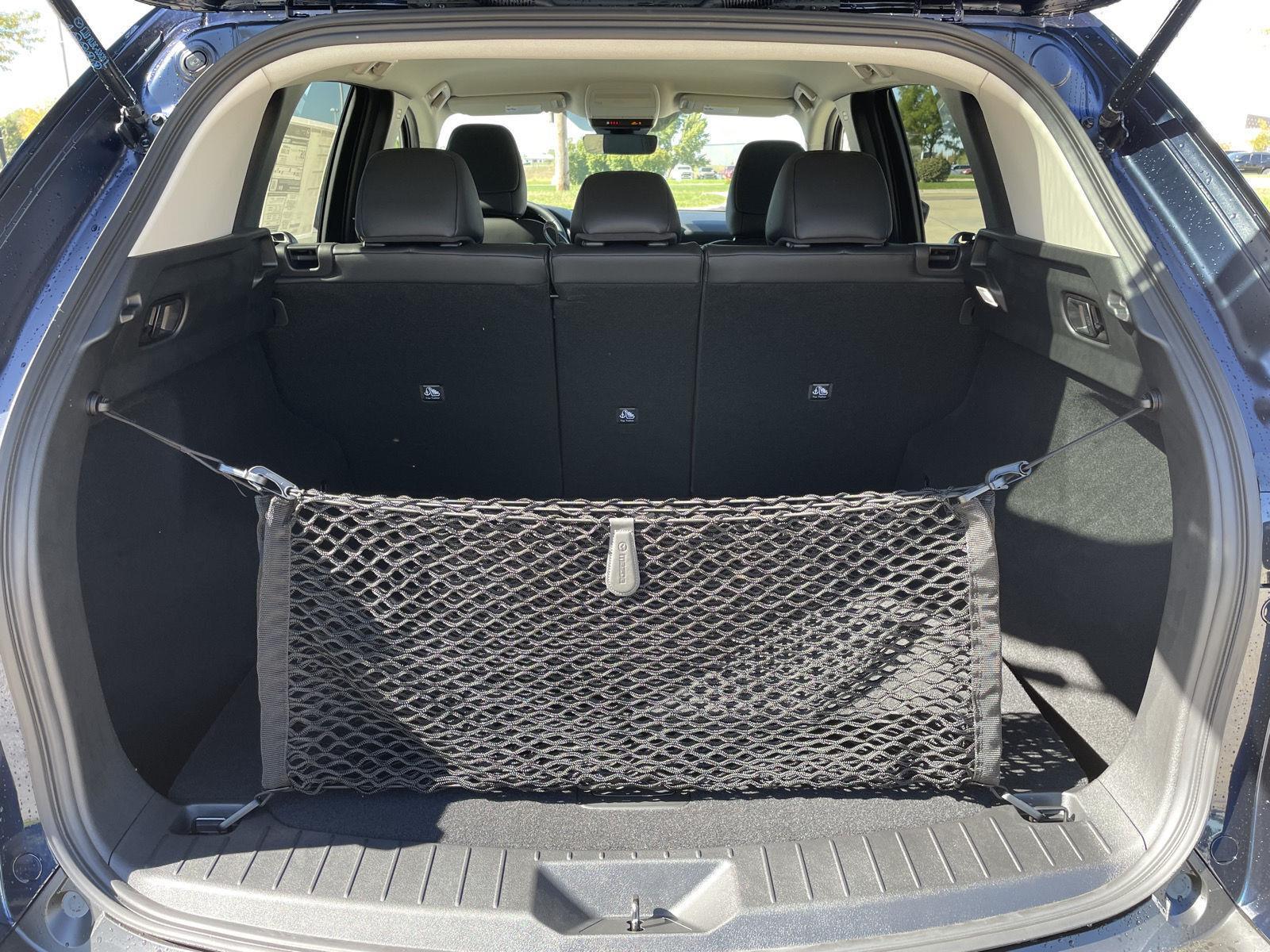 Vehicle photo 32