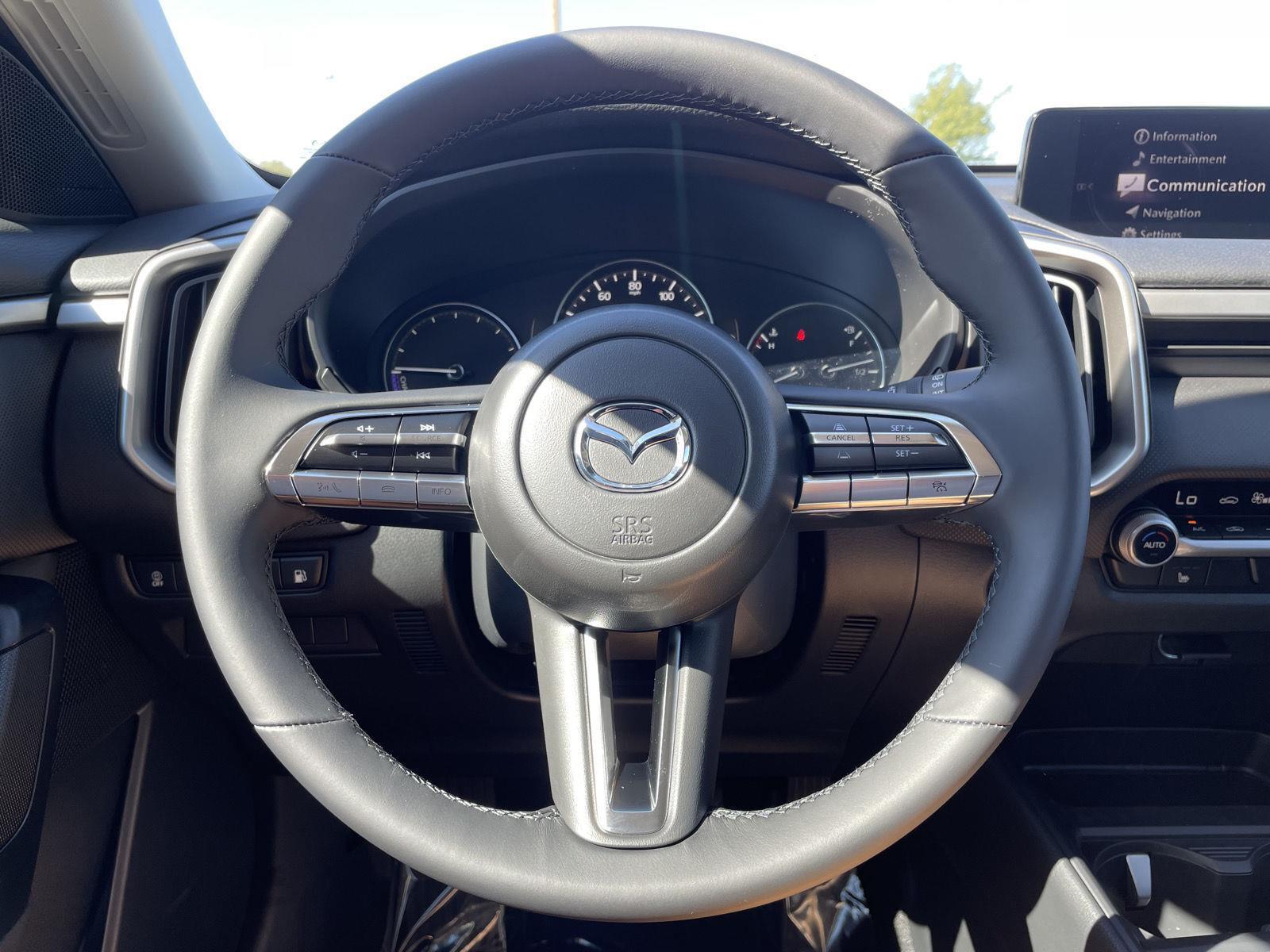 Vehicle photo 12