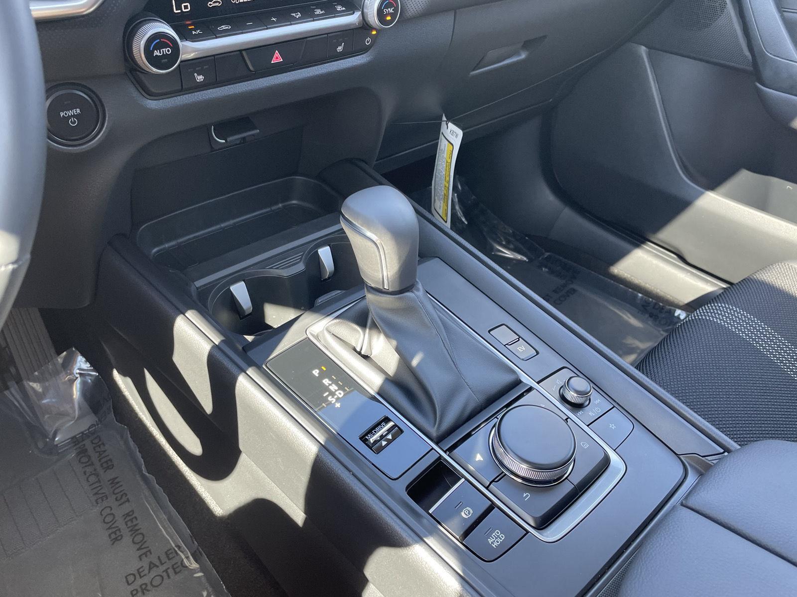 Vehicle photo 29