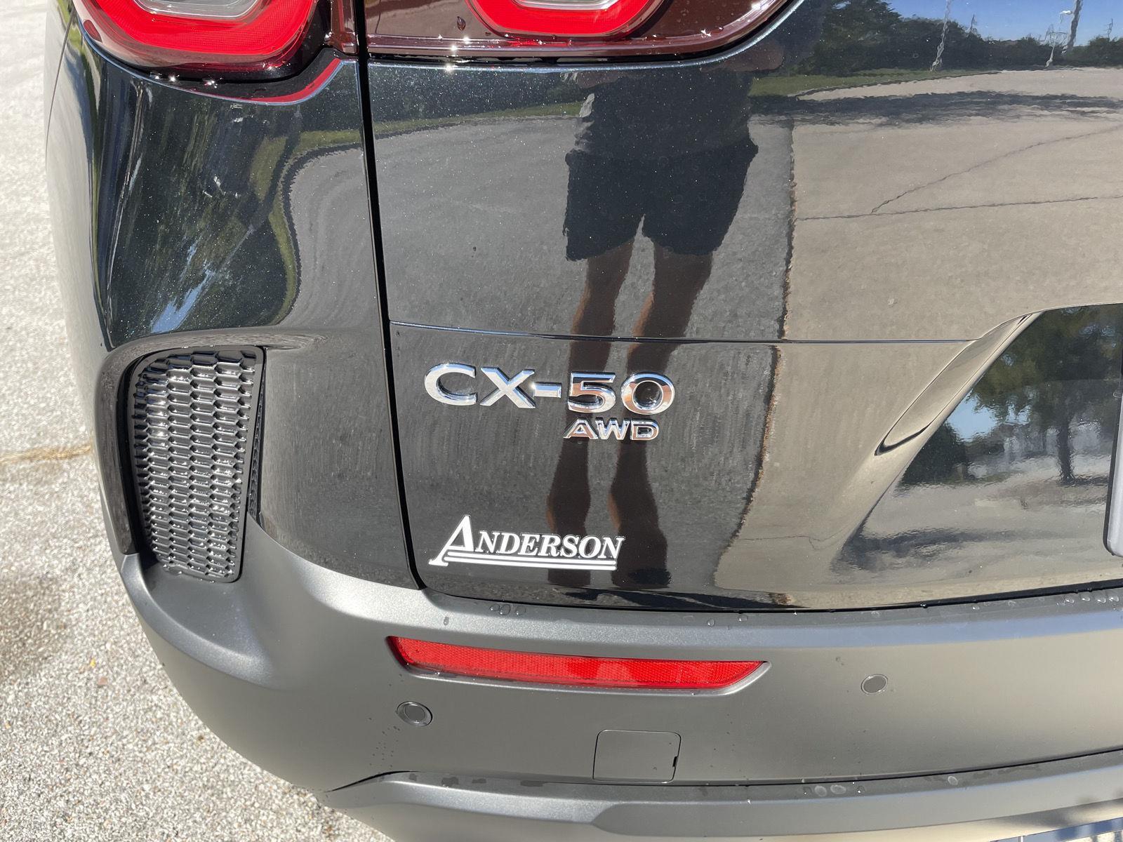 Vehicle photo 37