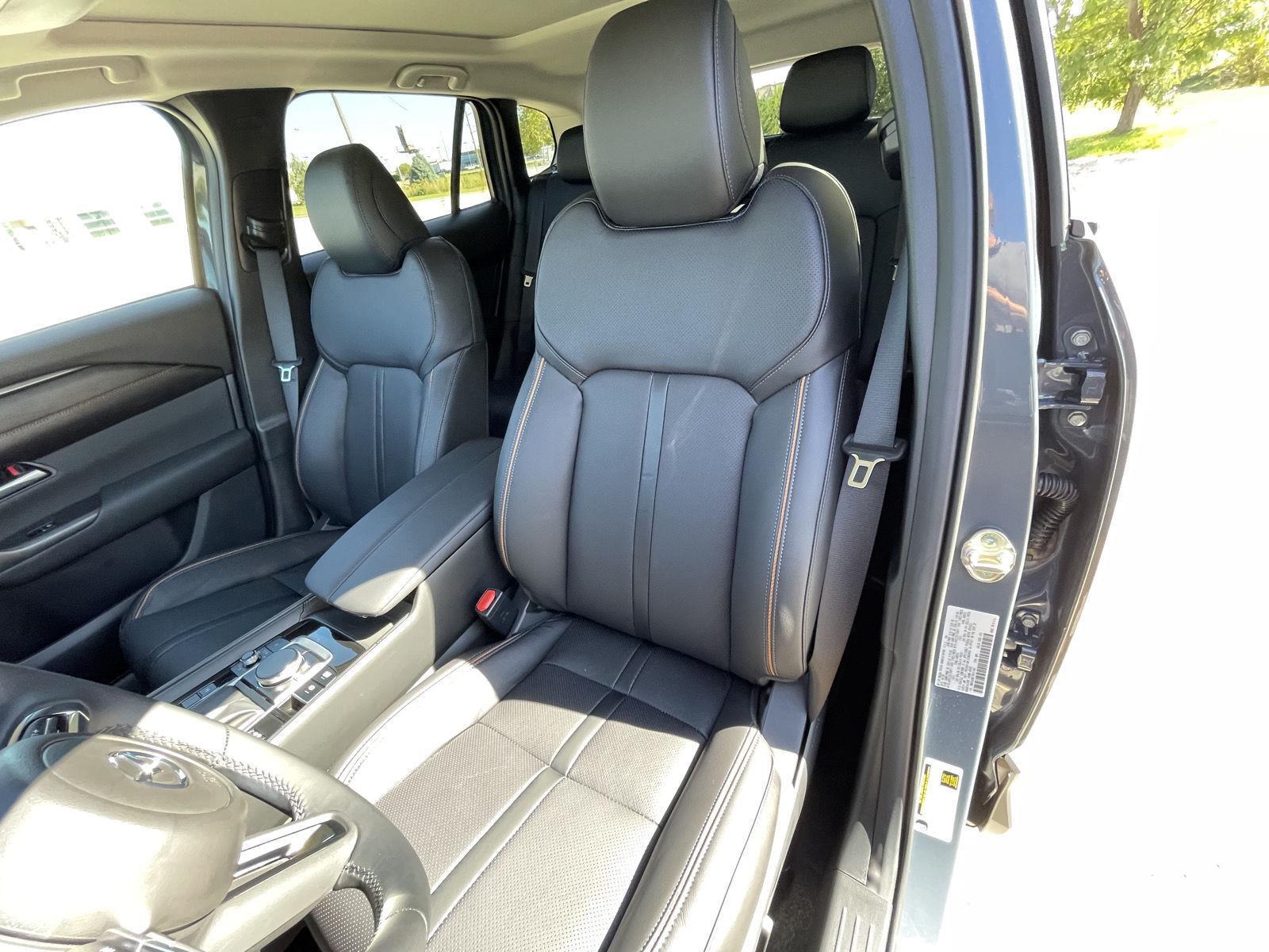 Vehicle photo 18