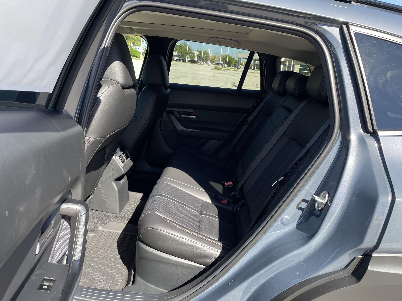 Vehicle photo 20