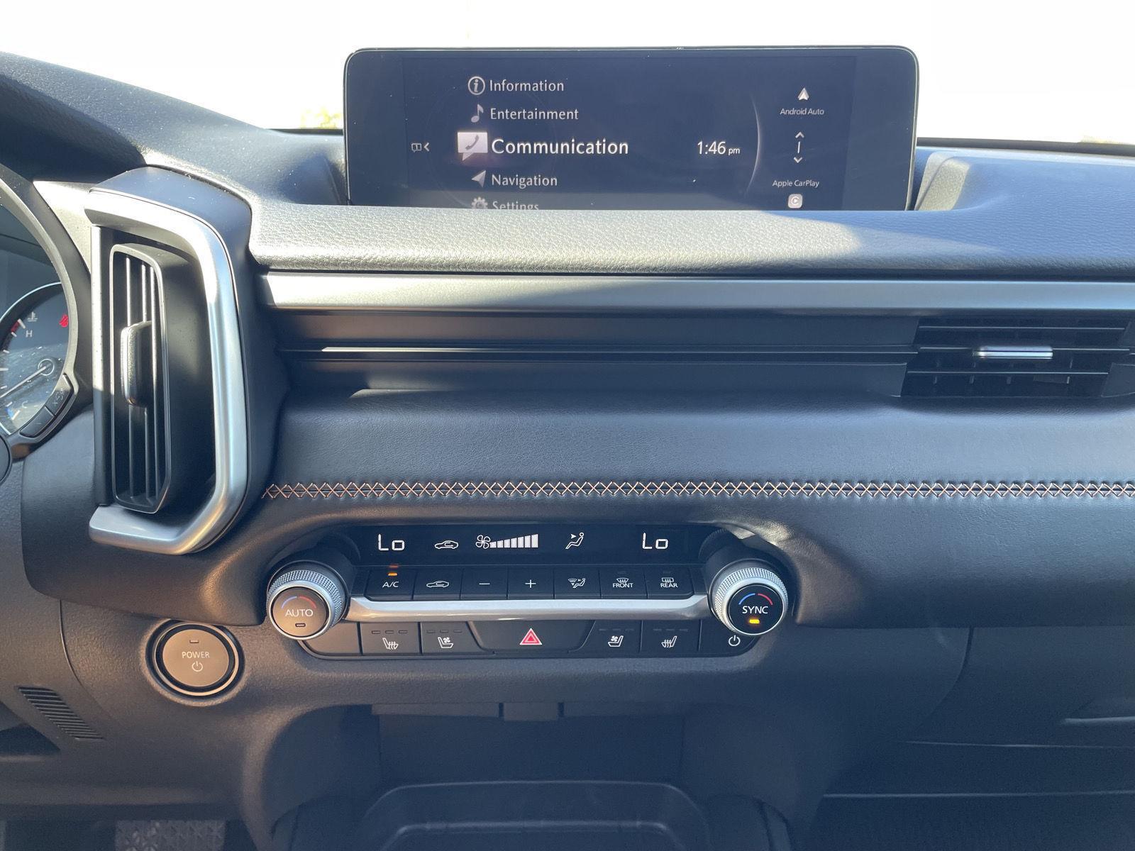 Vehicle photo 23