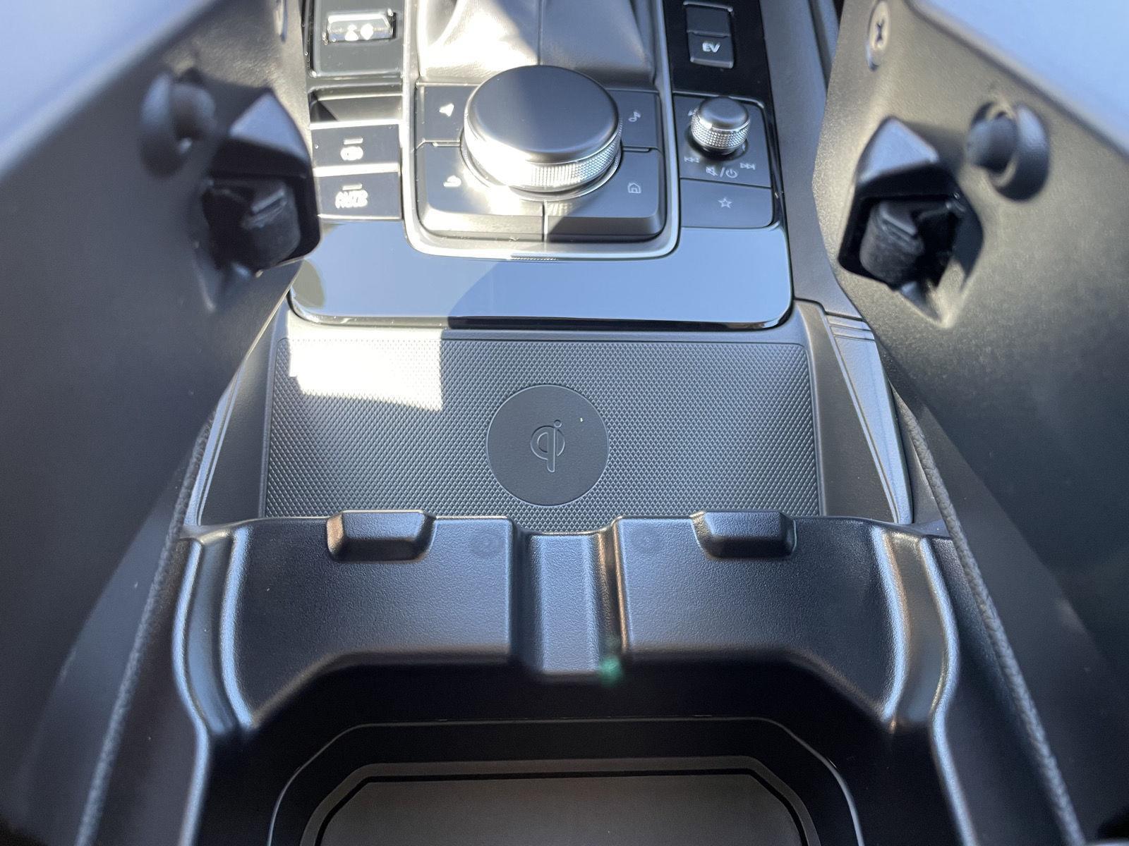 Vehicle photo 31