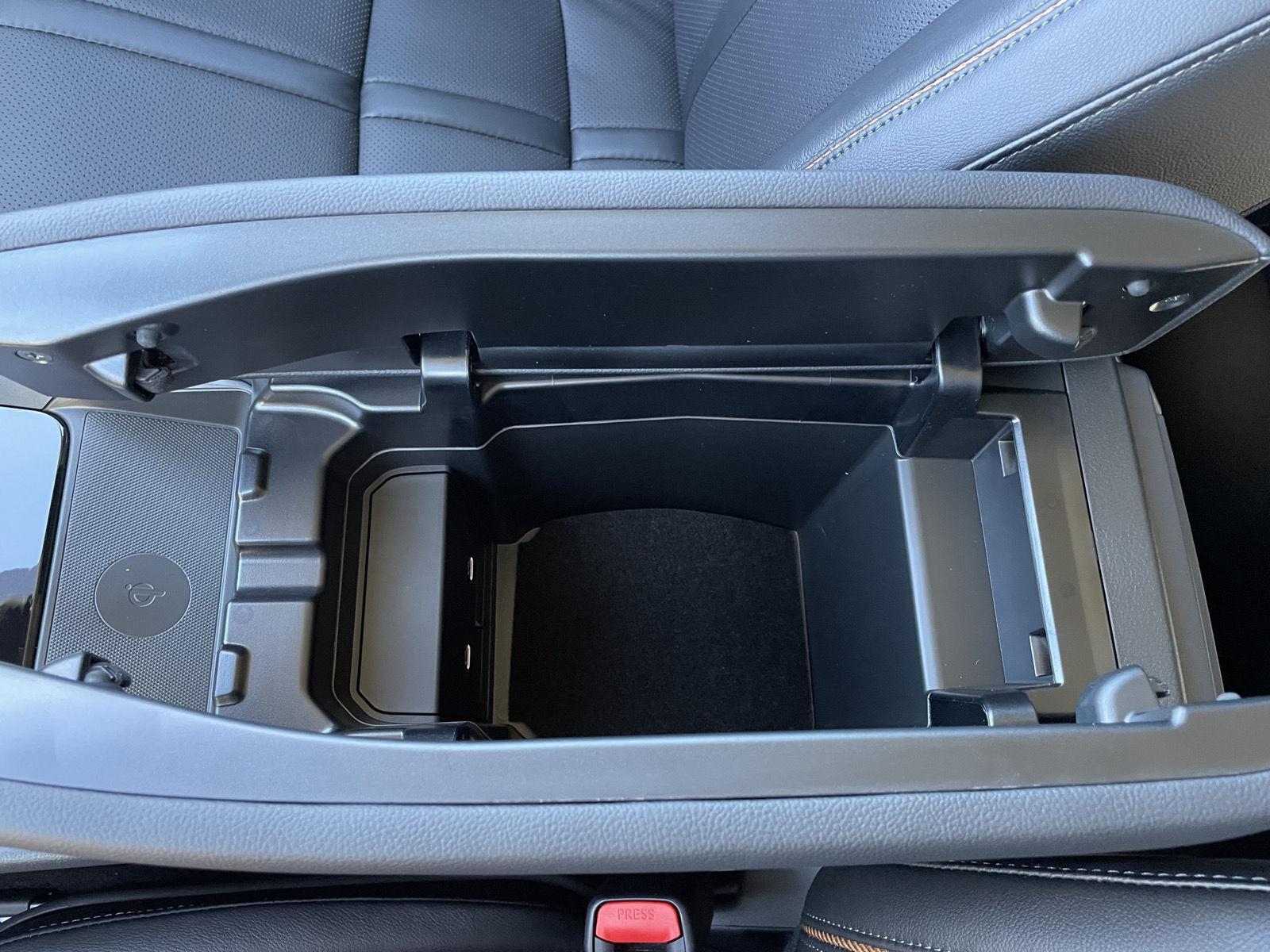 Vehicle photo 32