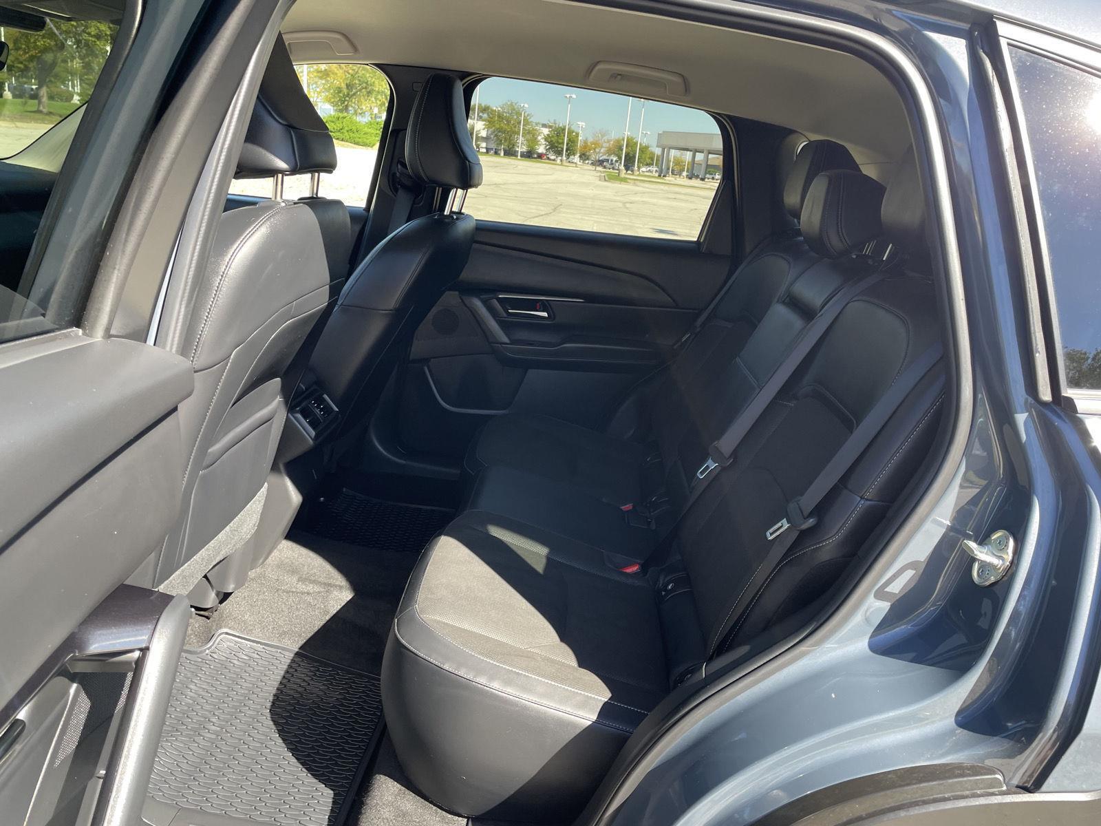 Vehicle photo 20