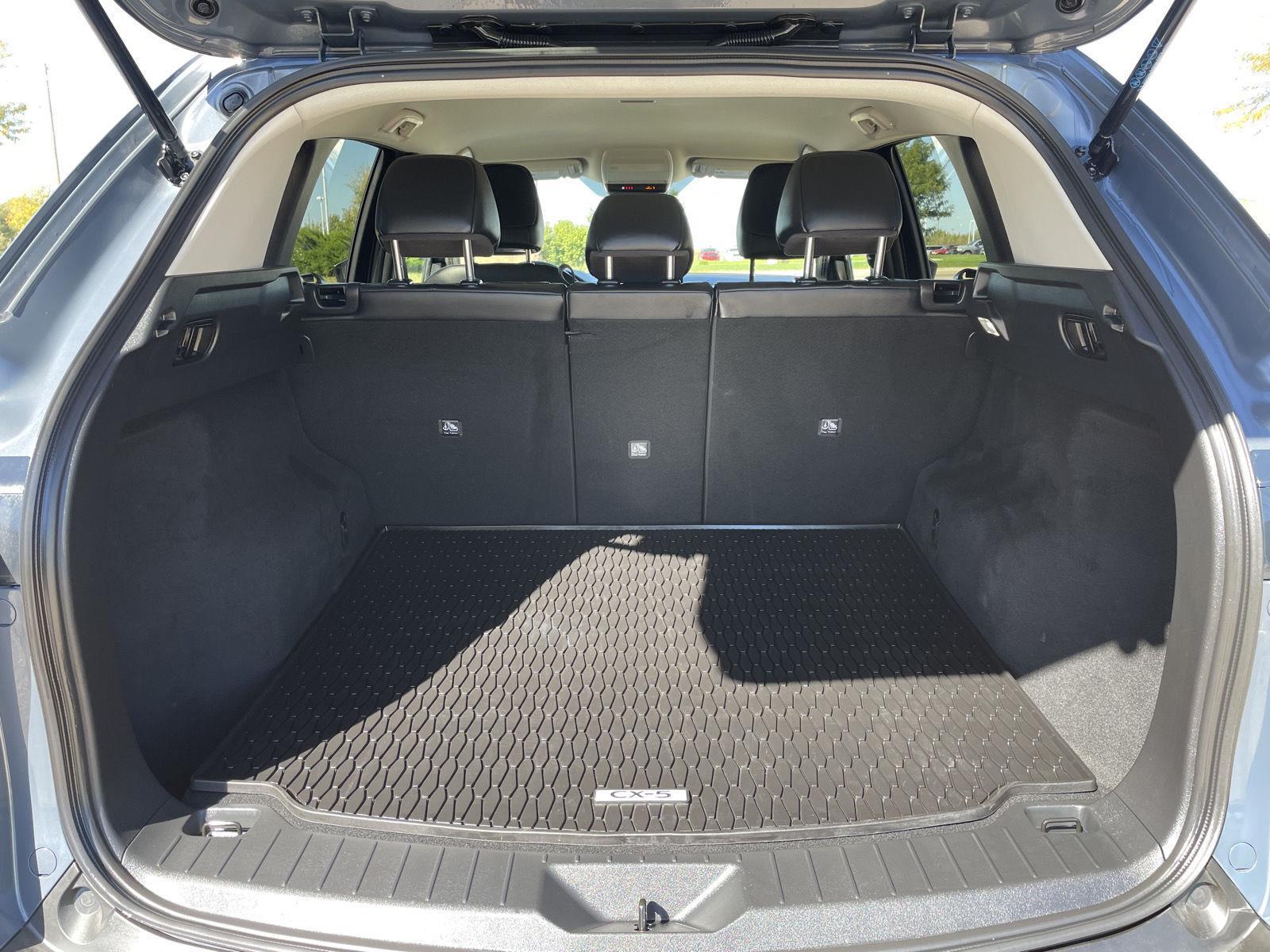 Vehicle photo 32