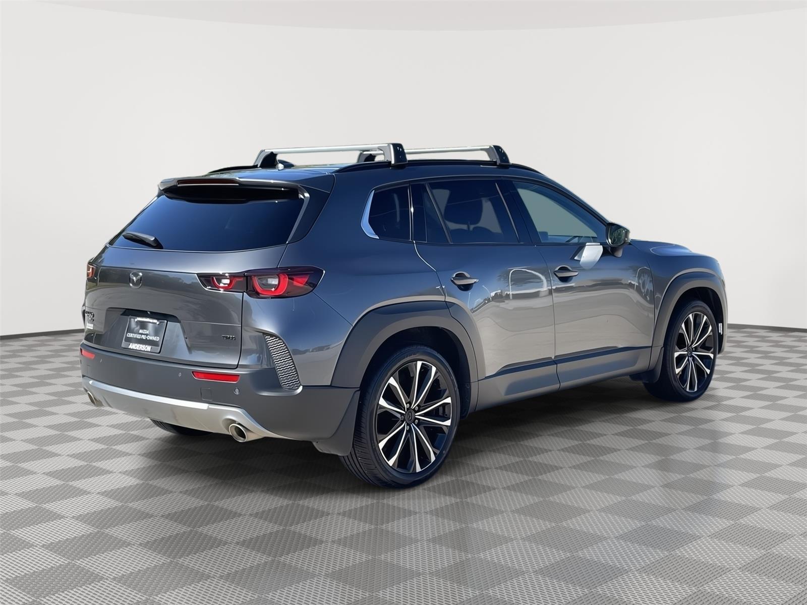 Vehicle photo 7
