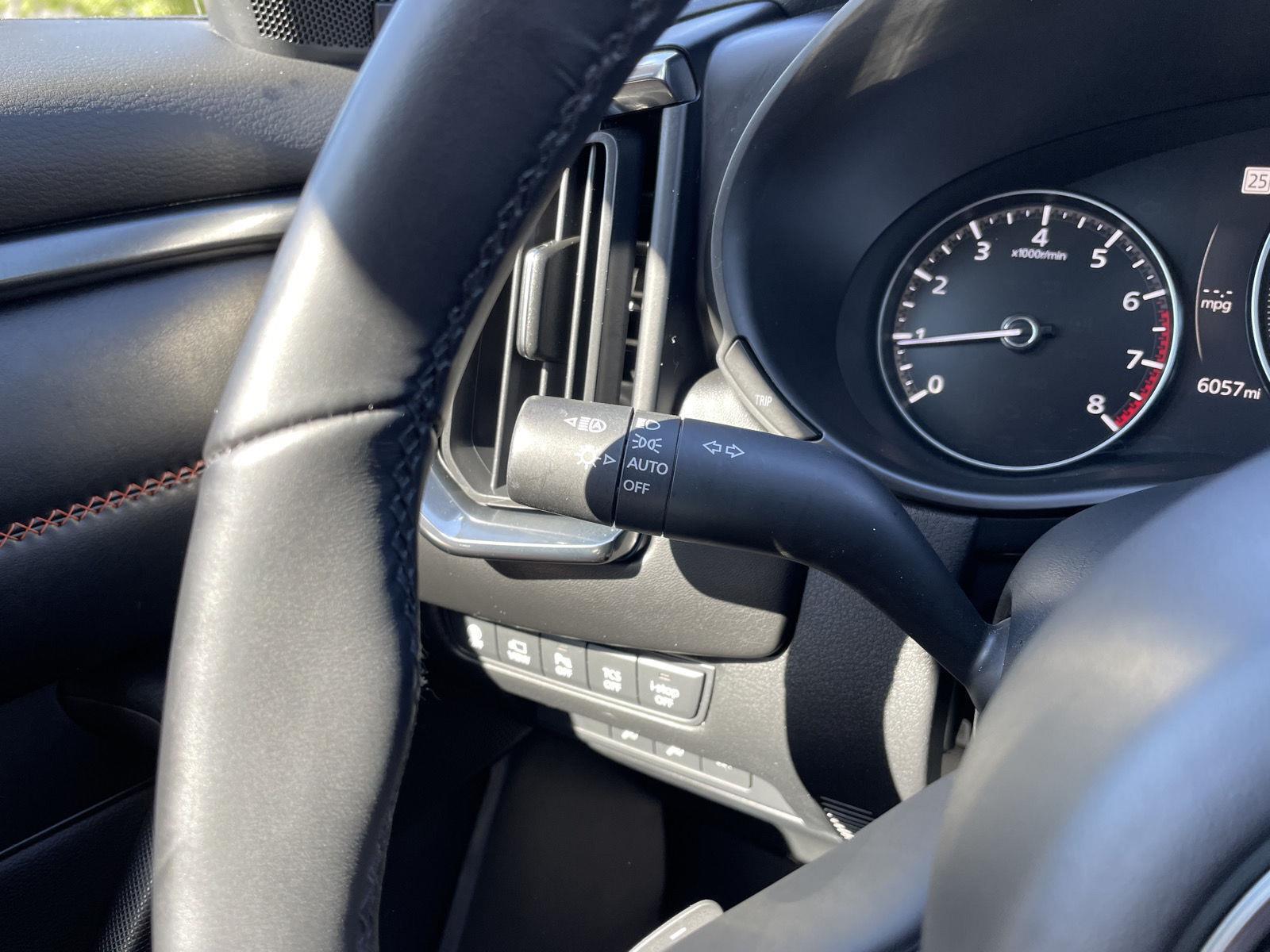 Vehicle photo 16
