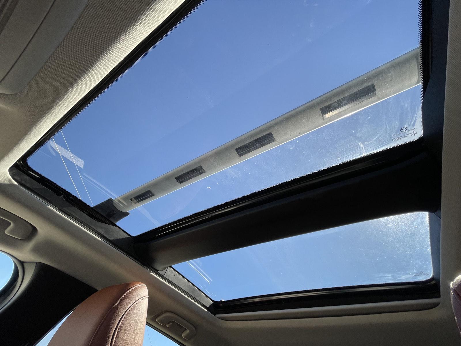 Vehicle photo 23