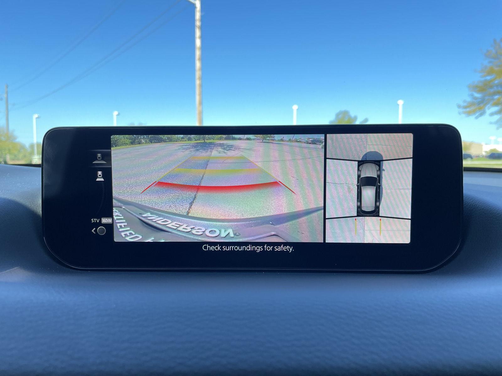 Vehicle photo 25