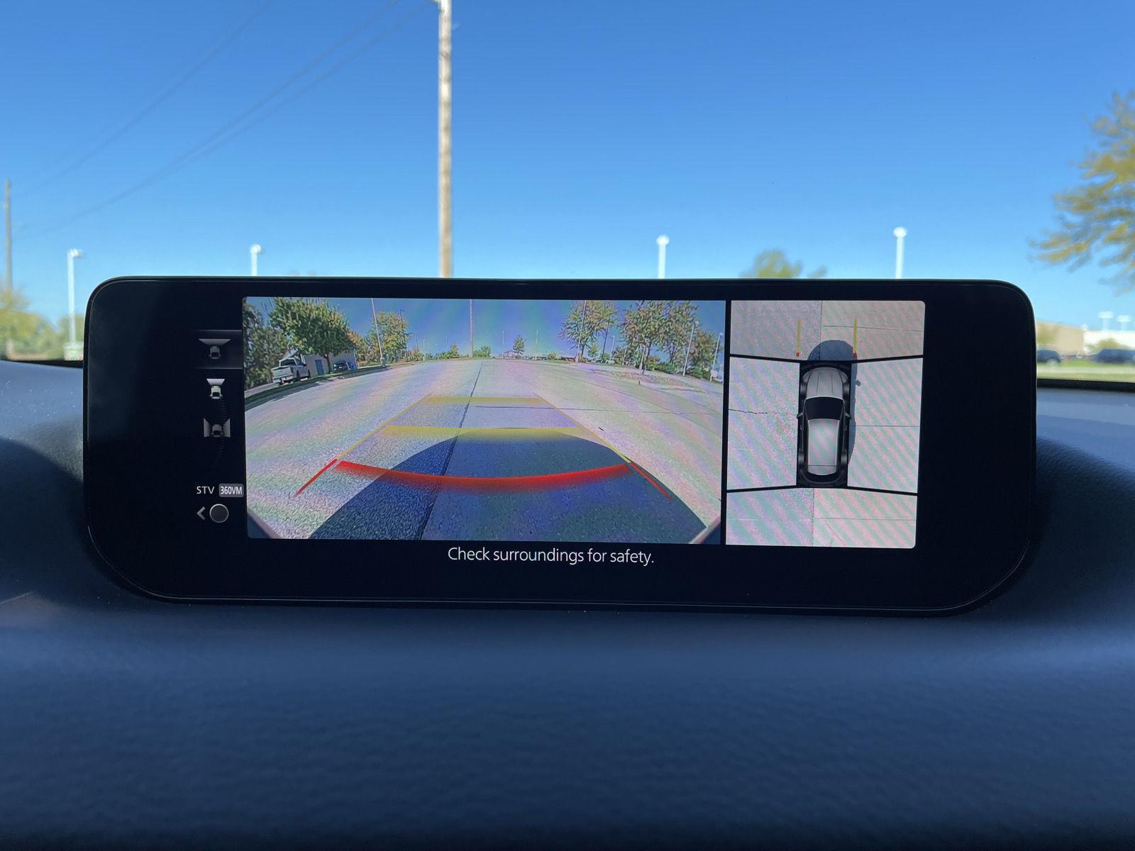 Vehicle photo 26