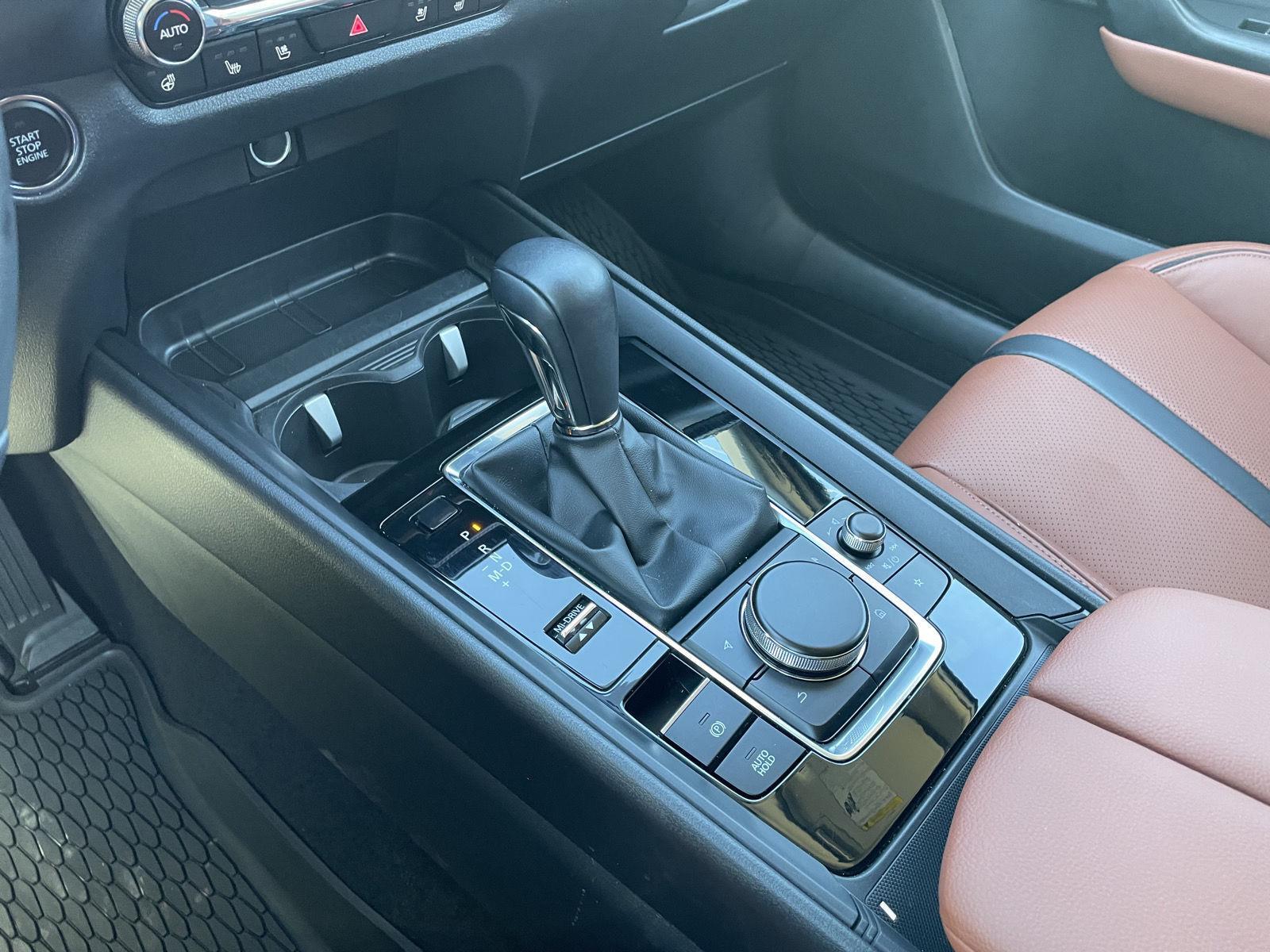 Vehicle photo 33