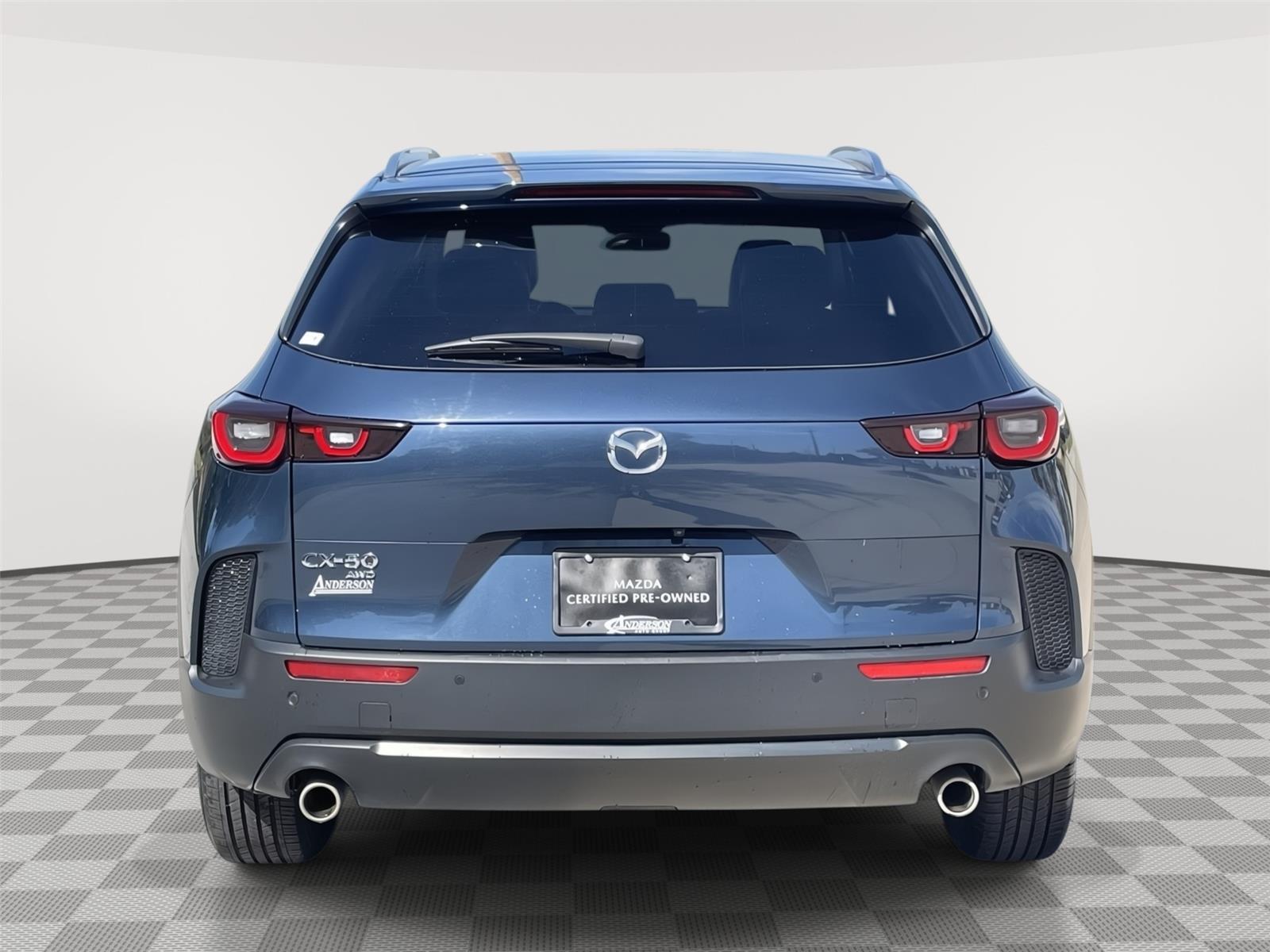 Vehicle photo 8