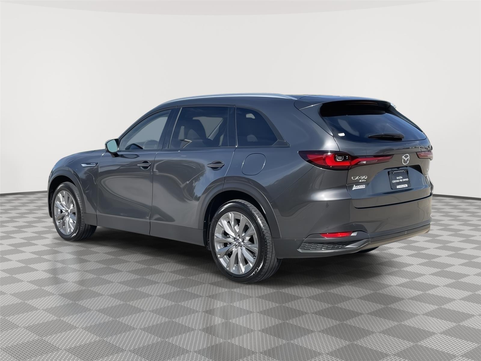 Vehicle photo 9