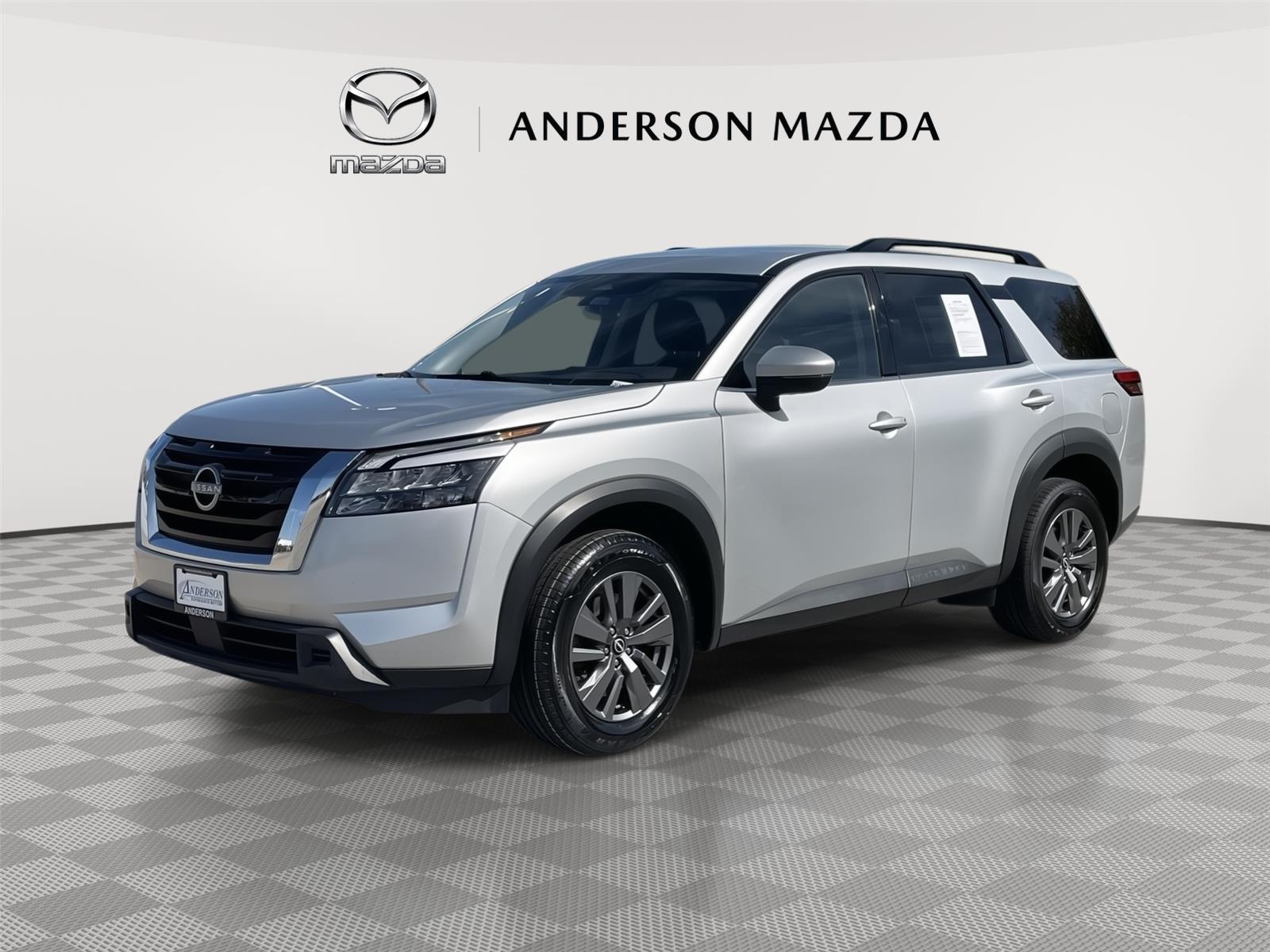 Vehicle photo 1