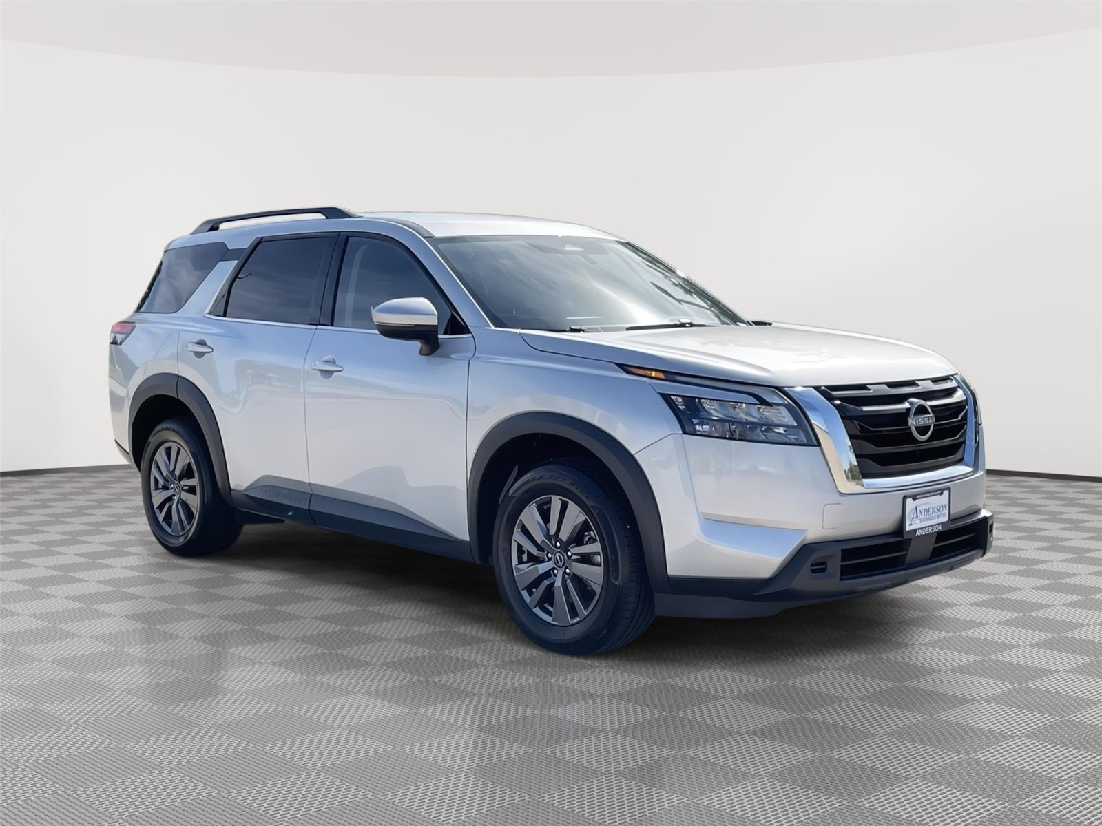 Vehicle photo 5