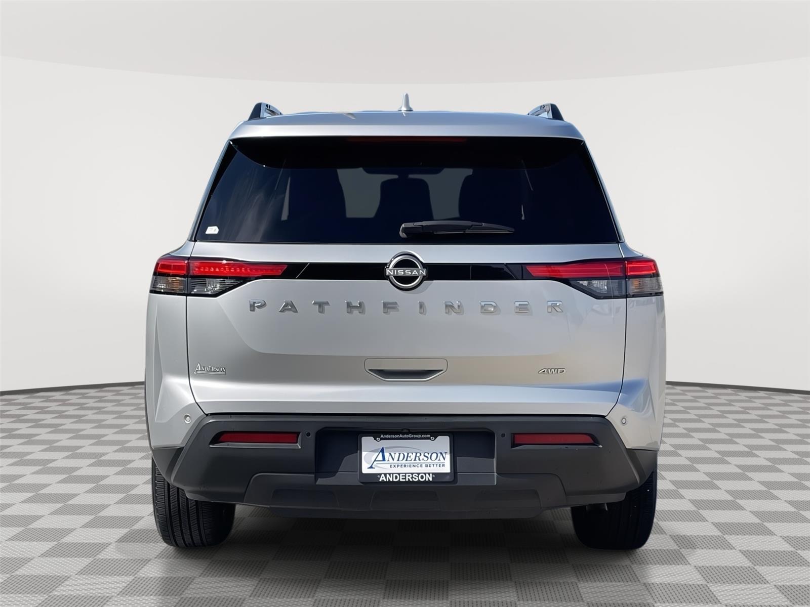 Vehicle photo 8