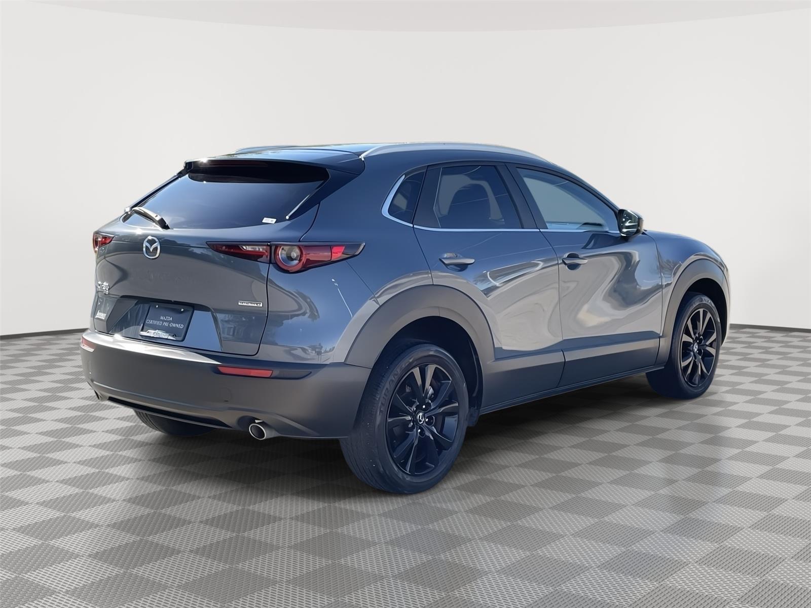 Vehicle photo 7