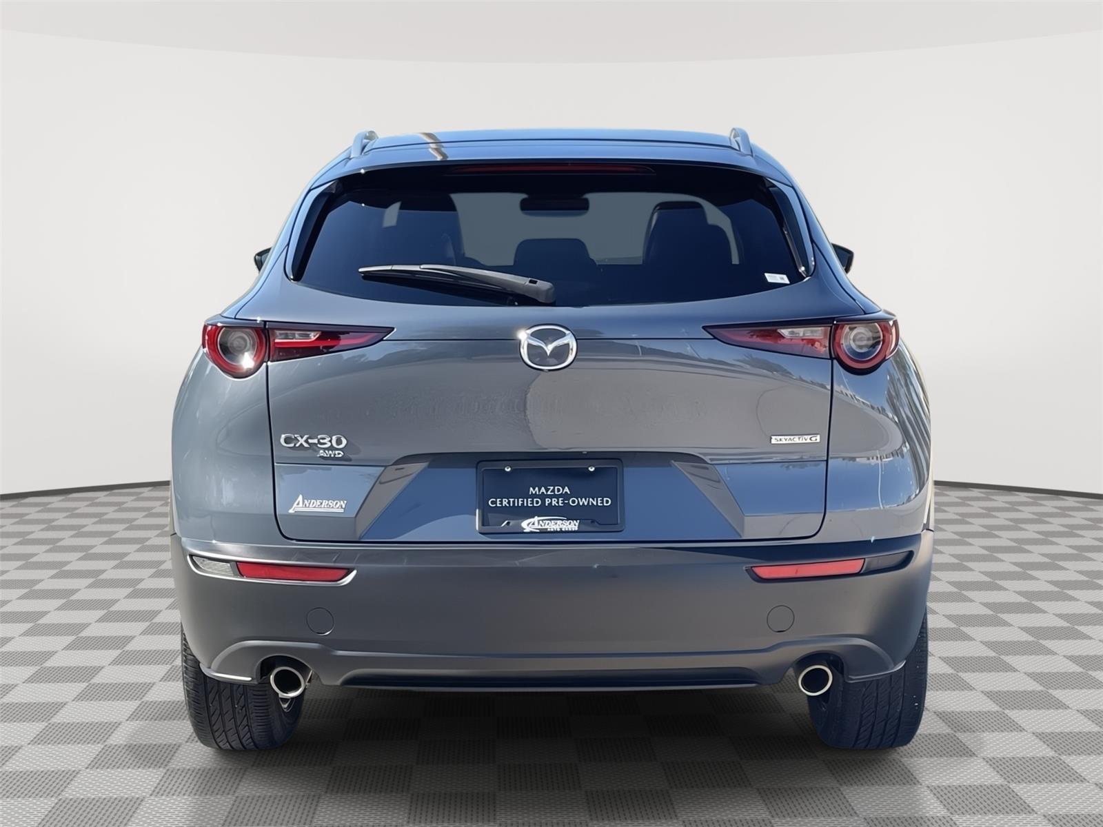 Vehicle photo 8