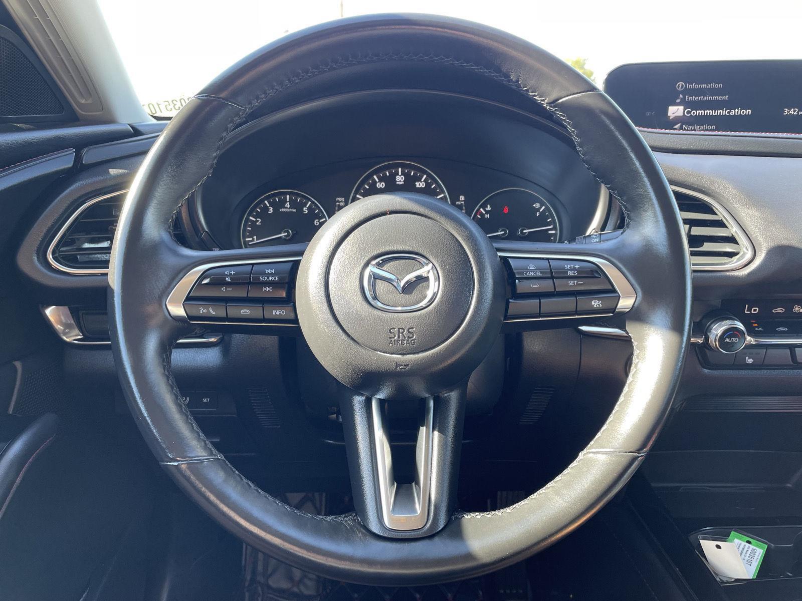 Vehicle photo 11